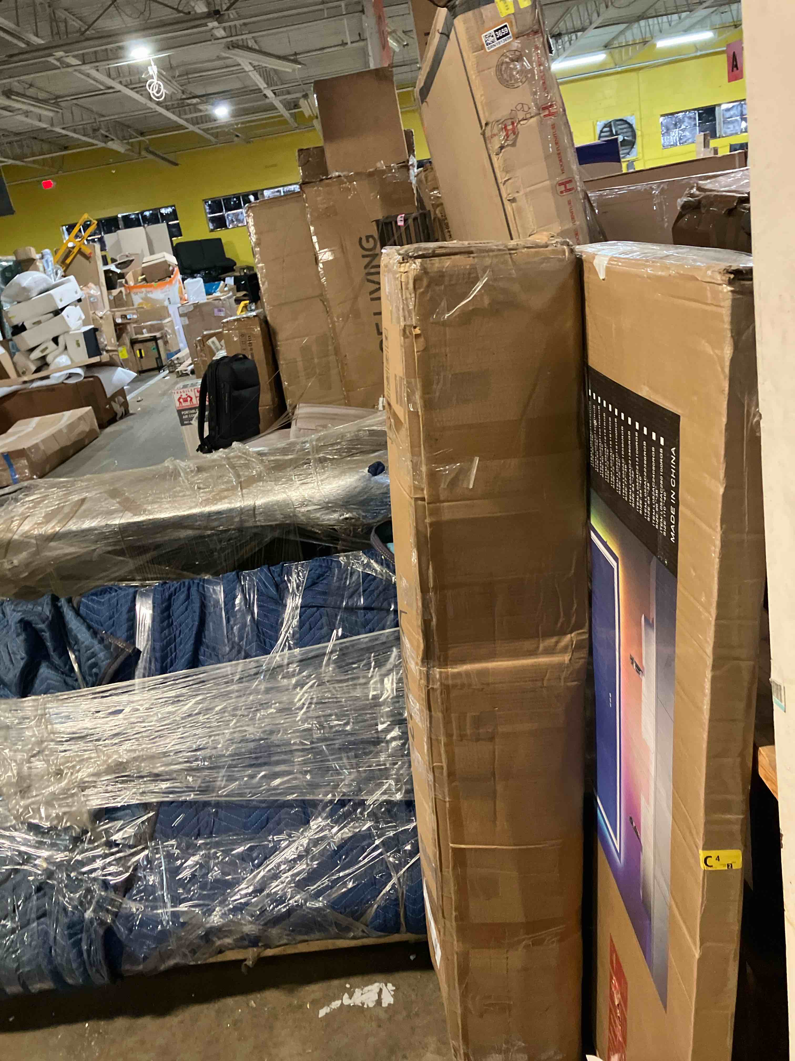https://s3.amazonaws.com/lotting-images-prod/phillipi/PNK3538956_1753811690007.jpeg