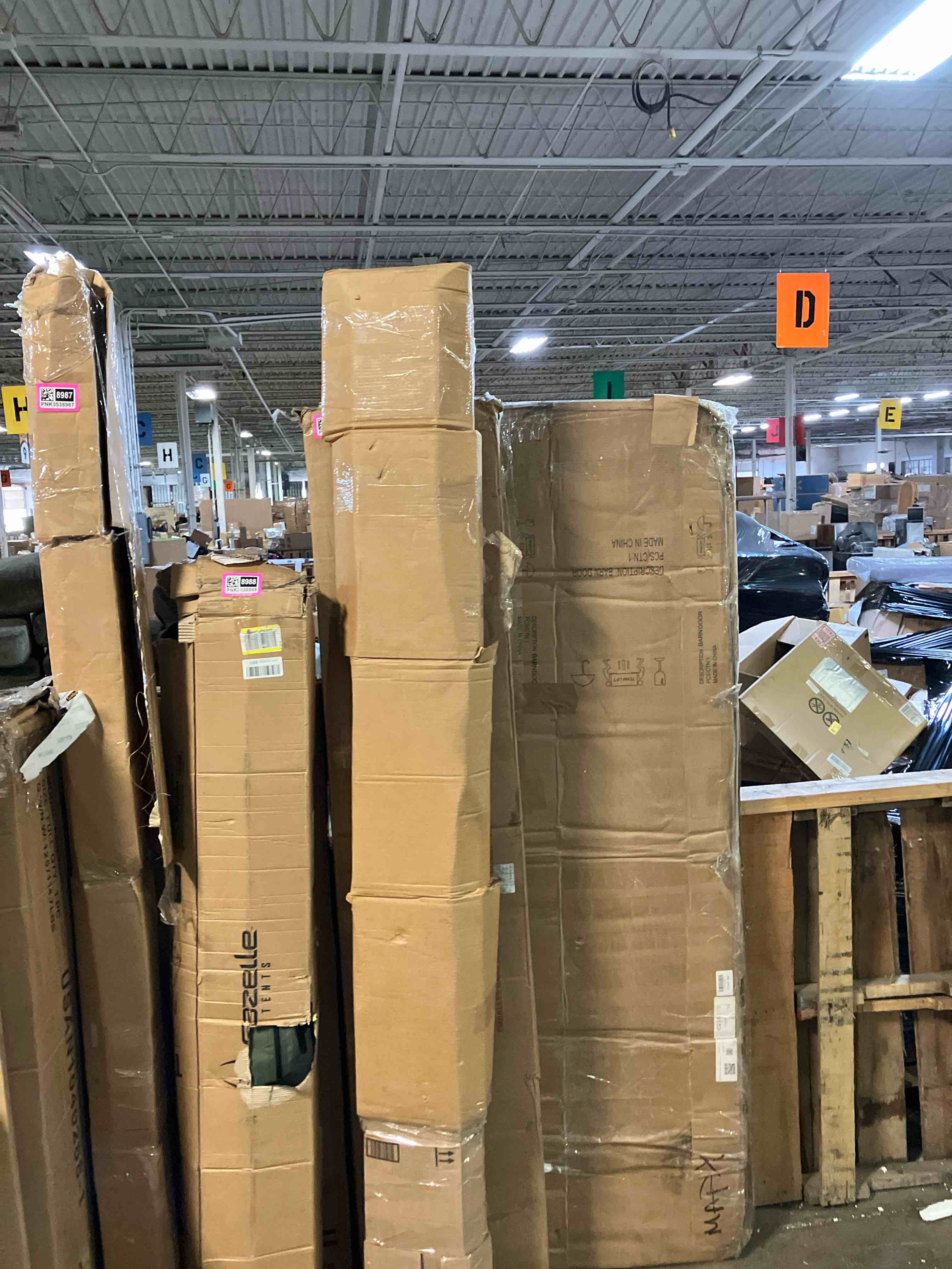 https://s3.amazonaws.com/lotting-images-prod/phillipi/PNK3538992_1753819219922.jpeg