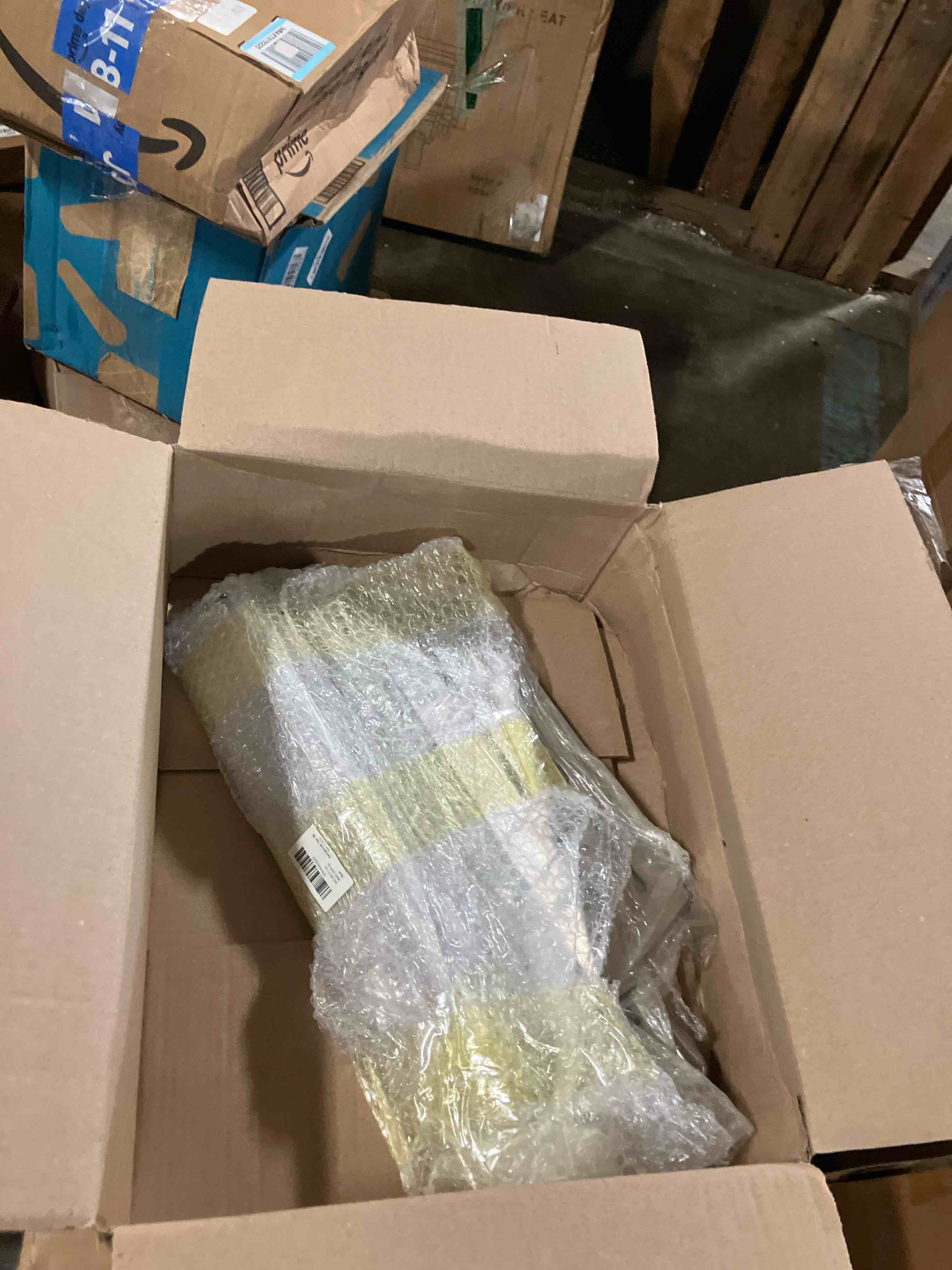 https://s3.amazonaws.com/lotting-images-prod/phillipi/PNK3539128_1753816392282.jpeg
