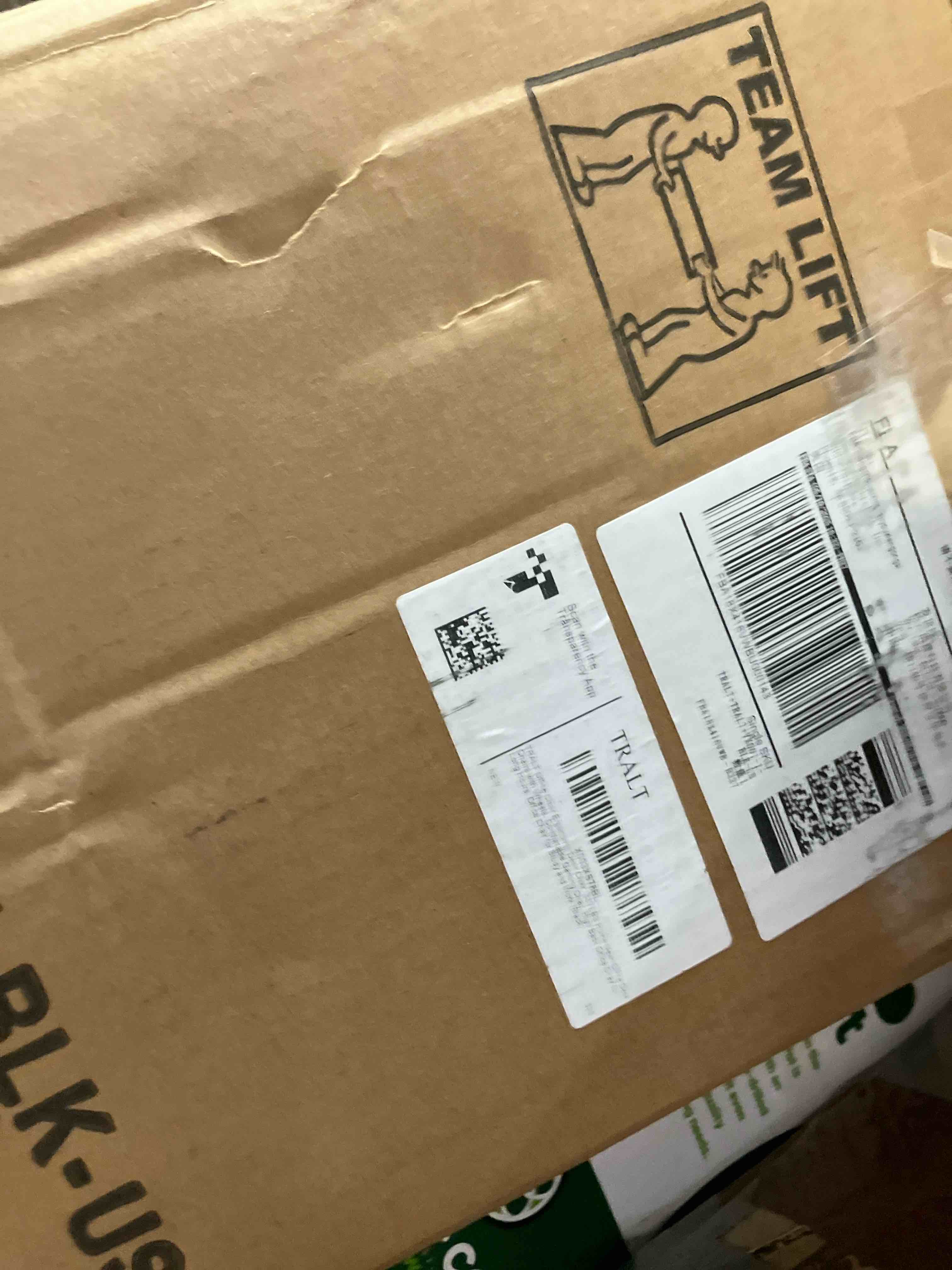https://s3.amazonaws.com/lotting-images-prod/phillipi/PNK3539355_1753991734089.jpeg