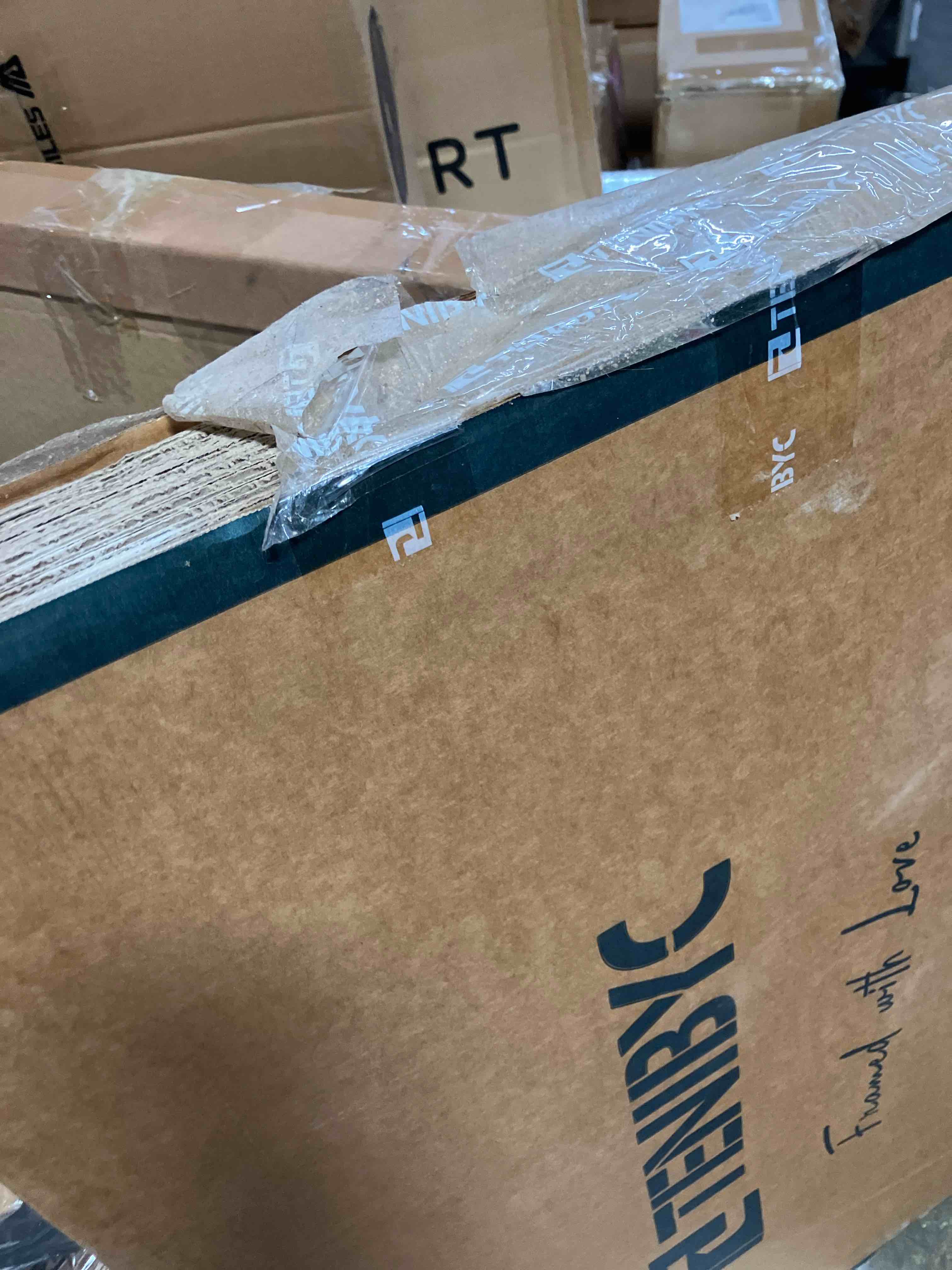 https://s3.amazonaws.com/lotting-images-prod/phillipi/PNK3539392_1753996917021.jpeg