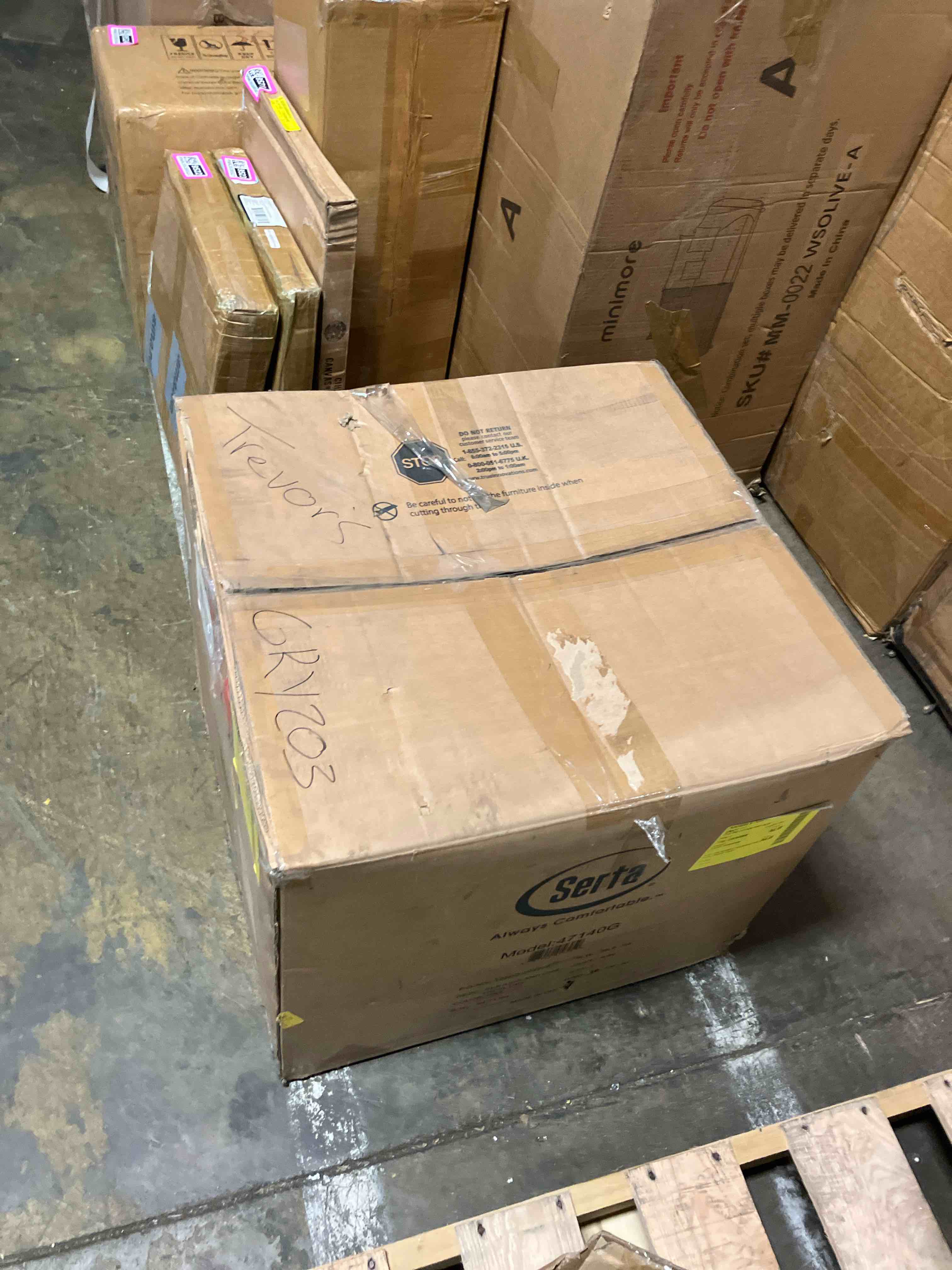 https://s3.amazonaws.com/lotting-images-prod/phillipi/PNK3539516_1754059345934.jpeg