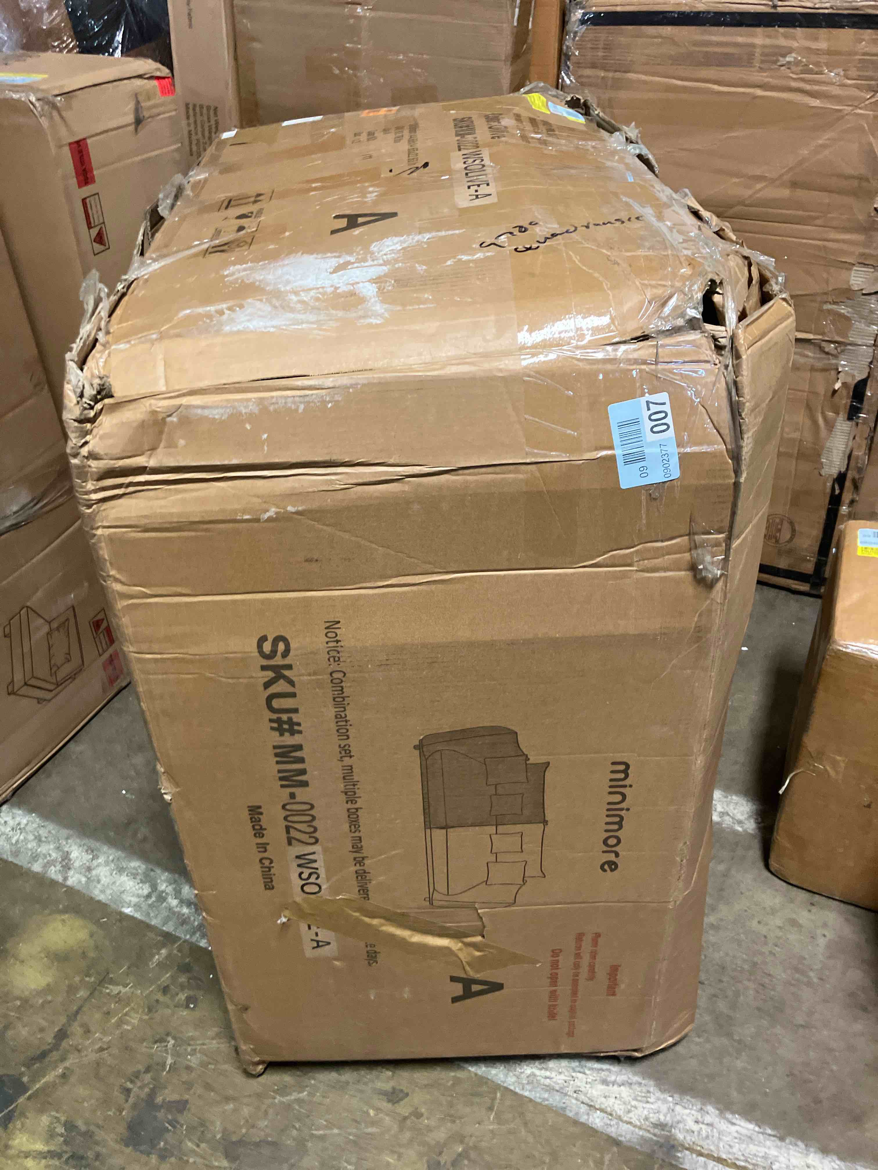 https://s3.amazonaws.com/lotting-images-prod/phillipi/PNK3539526_1754056985293.jpeg