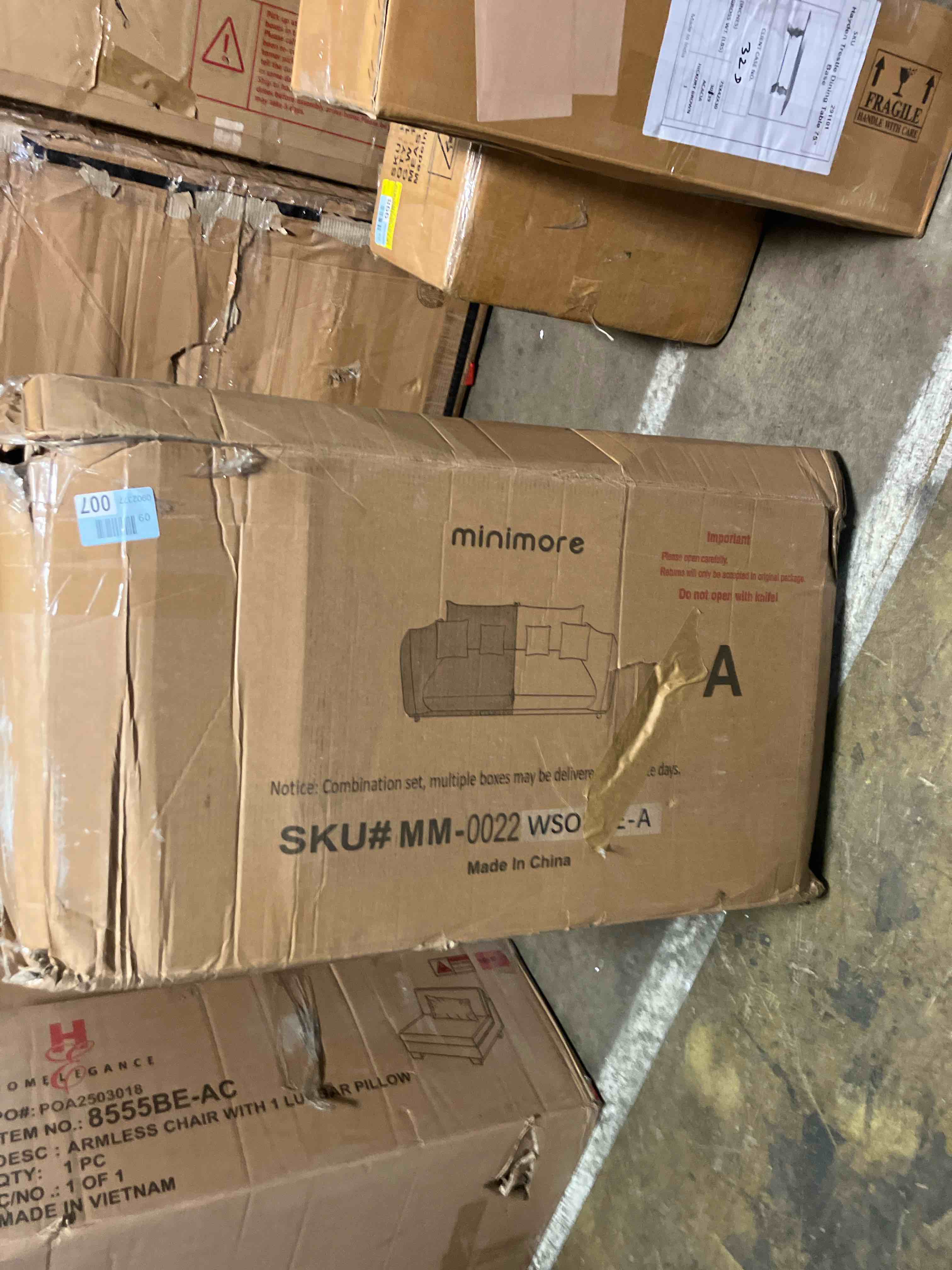 https://s3.amazonaws.com/lotting-images-prod/phillipi/PNK3539526_1754056987102.jpeg