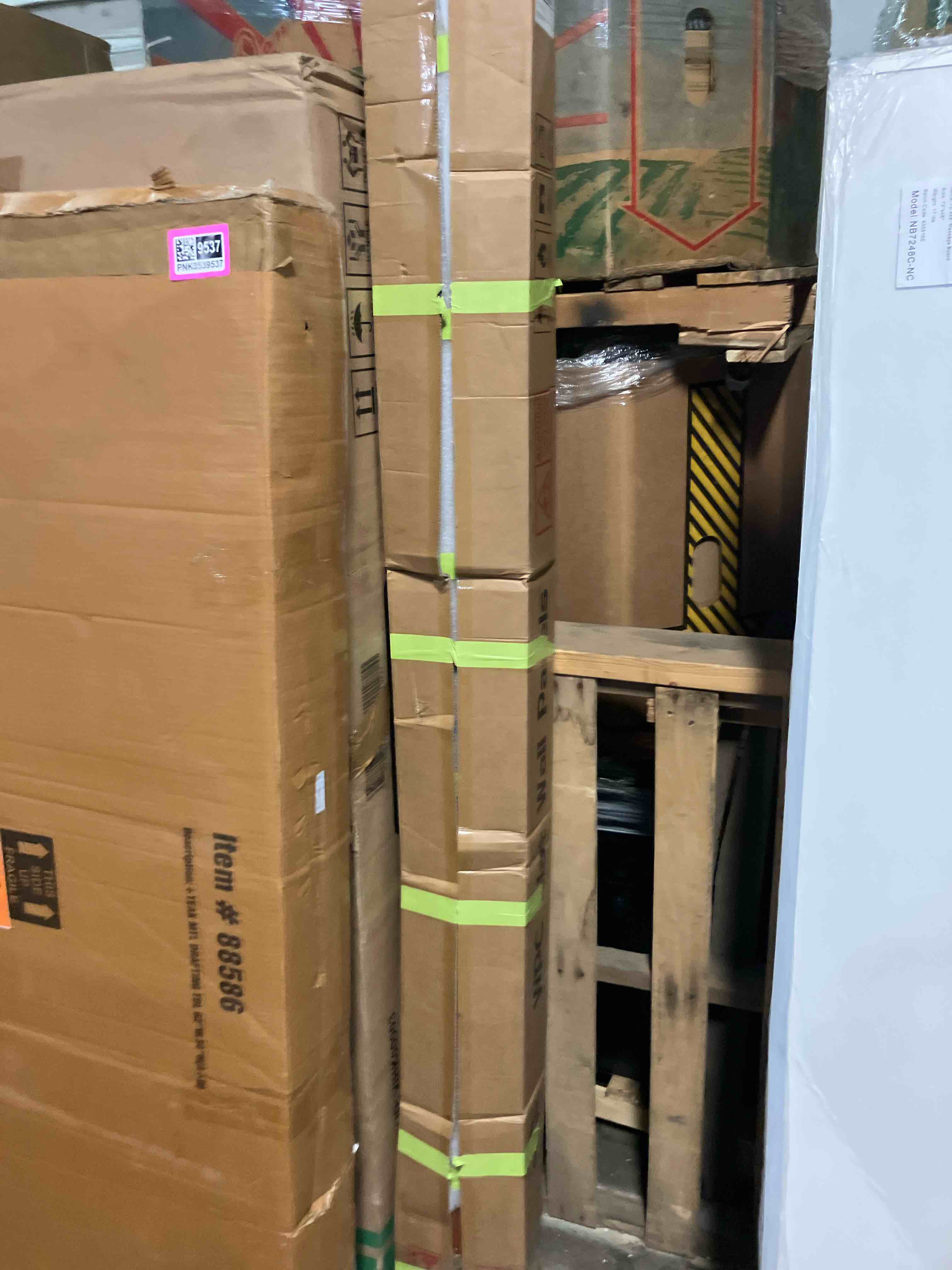 https://s3.amazonaws.com/lotting-images-prod/phillipi/PNK3539535_1754055006471.jpeg