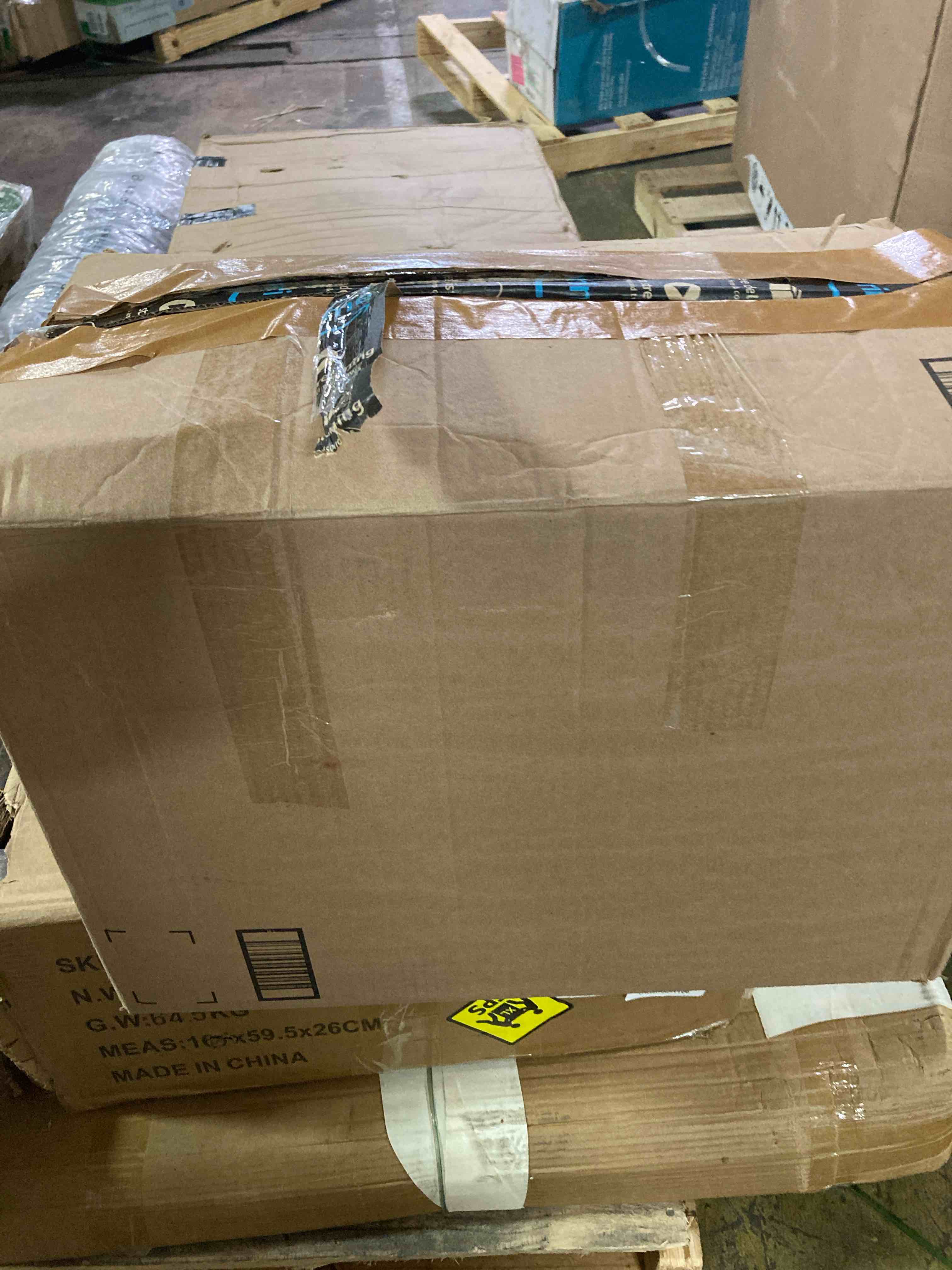 https://s3.amazonaws.com/lotting-images-prod/phillipi/PNK3540484_1754512136403.jpeg