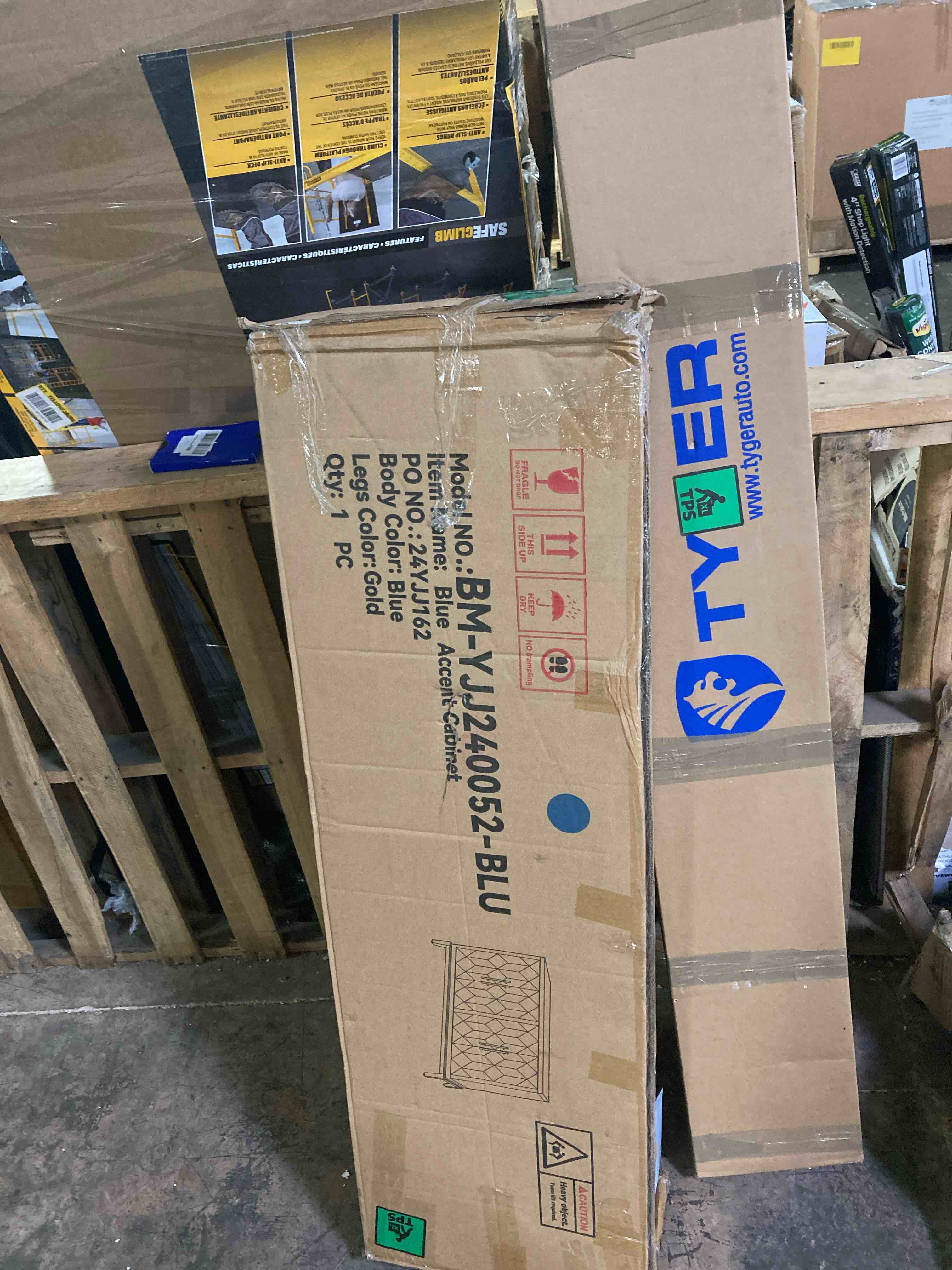 https://s3.amazonaws.com/lotting-images-prod/phillipi/PNK3540499_1754515715331.jpeg