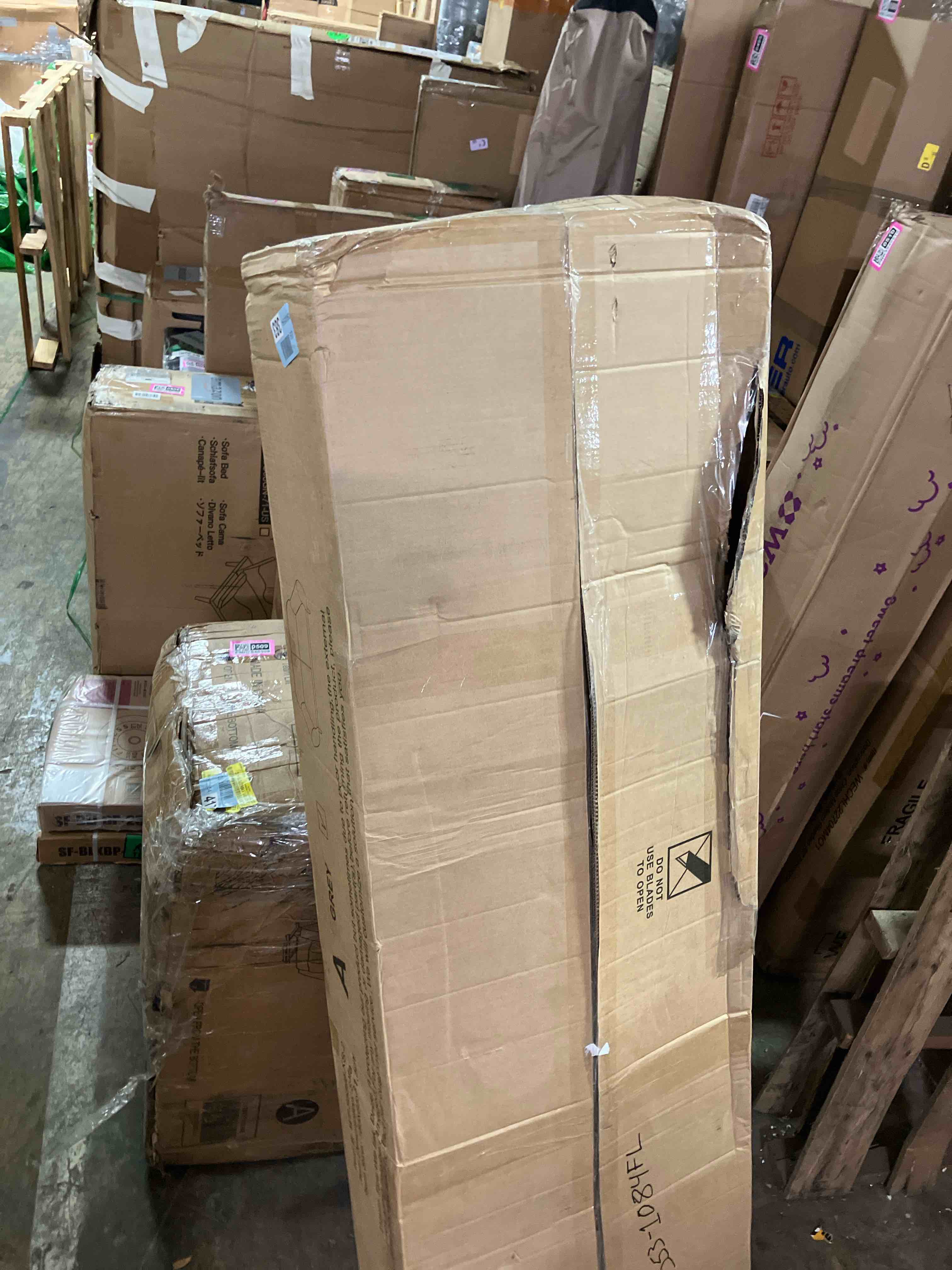 https://s3.amazonaws.com/lotting-images-prod/phillipi/PNK3540513_1754577839289.jpeg