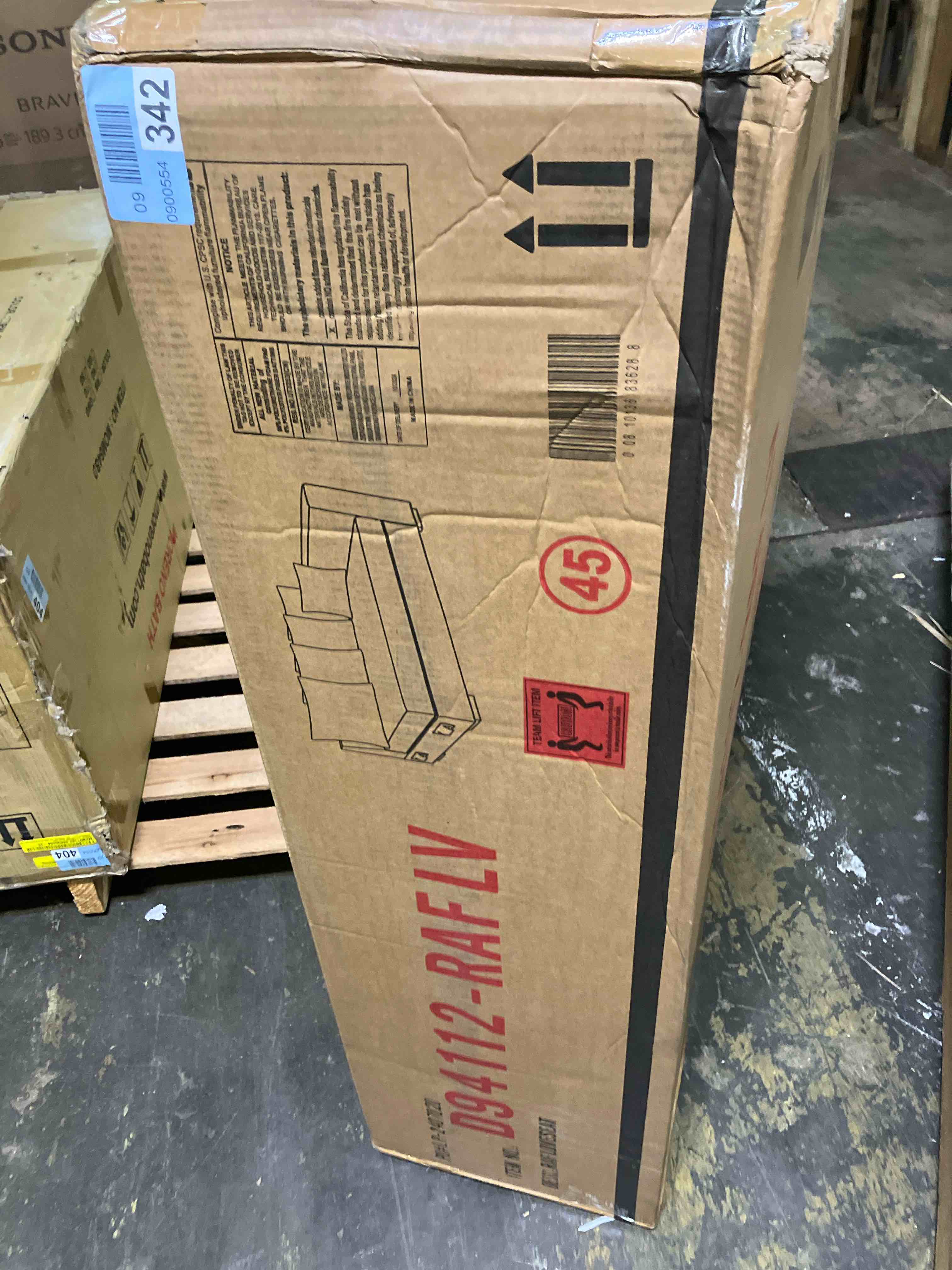 https://s3.amazonaws.com/lotting-images-prod/phillipi/PNK3540519_1754579748048.jpeg