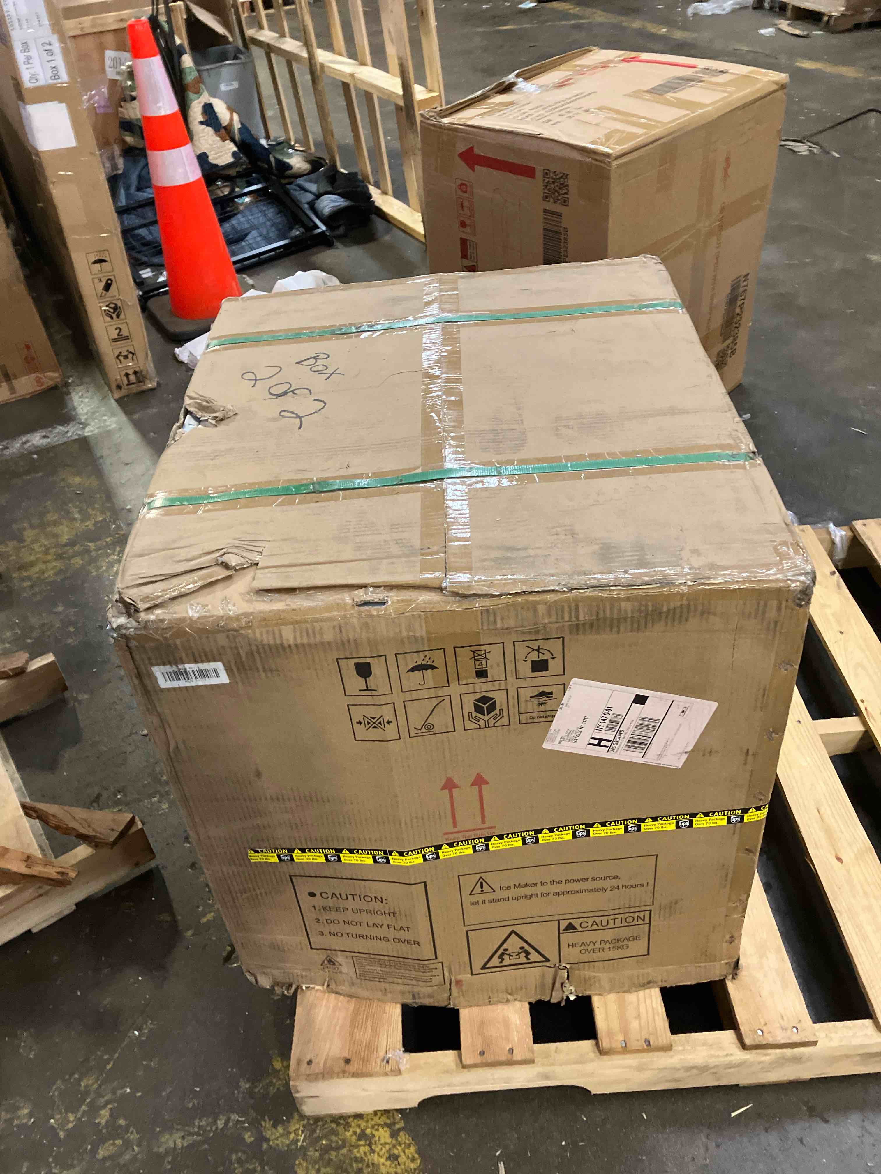 https://s3.amazonaws.com/lotting-images-prod/phillipi/PNK3540589_1754665239445.jpeg