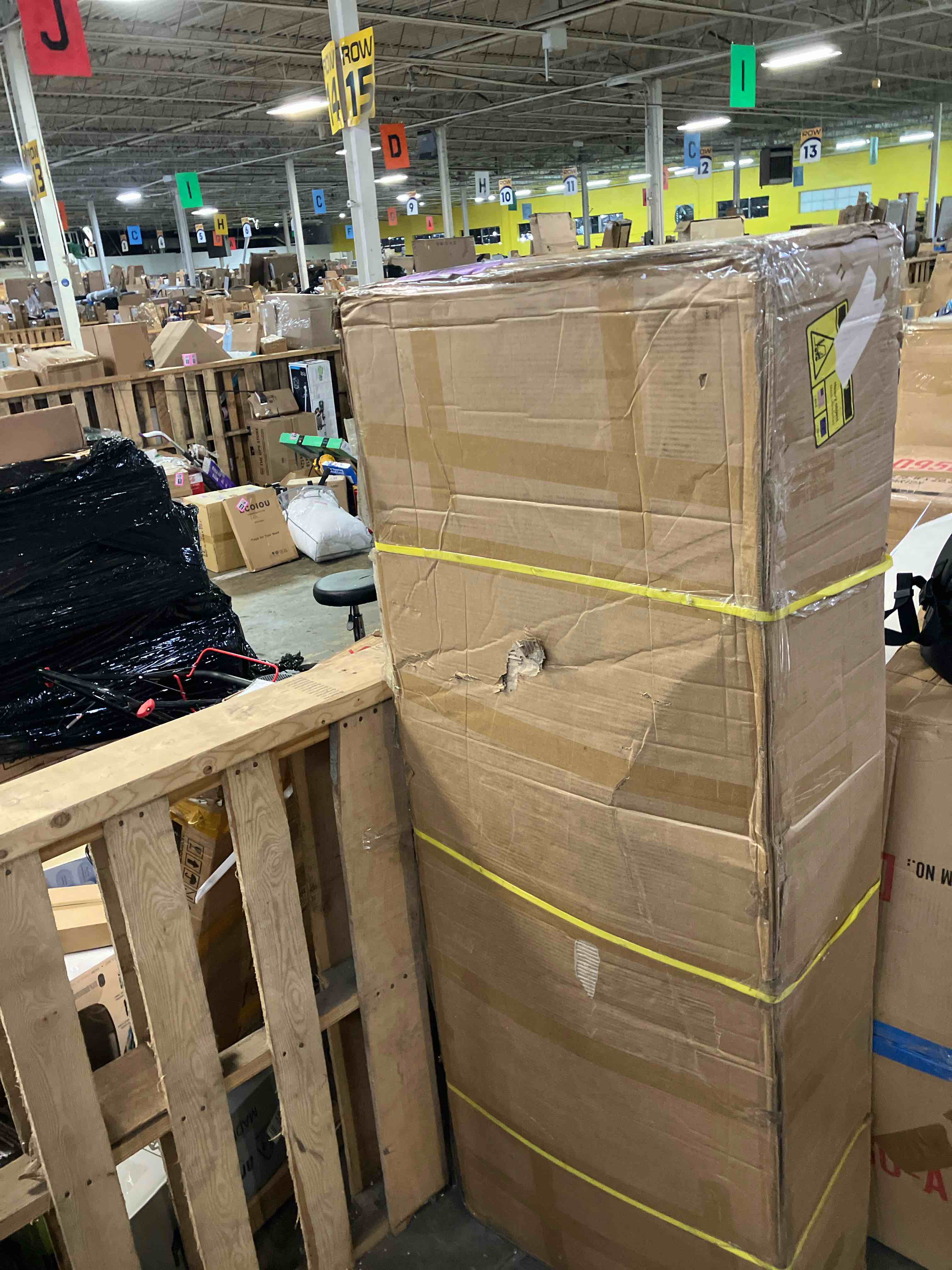 https://s3.amazonaws.com/lotting-images-prod/phillipi/PNK3540601_1754662722598.jpeg