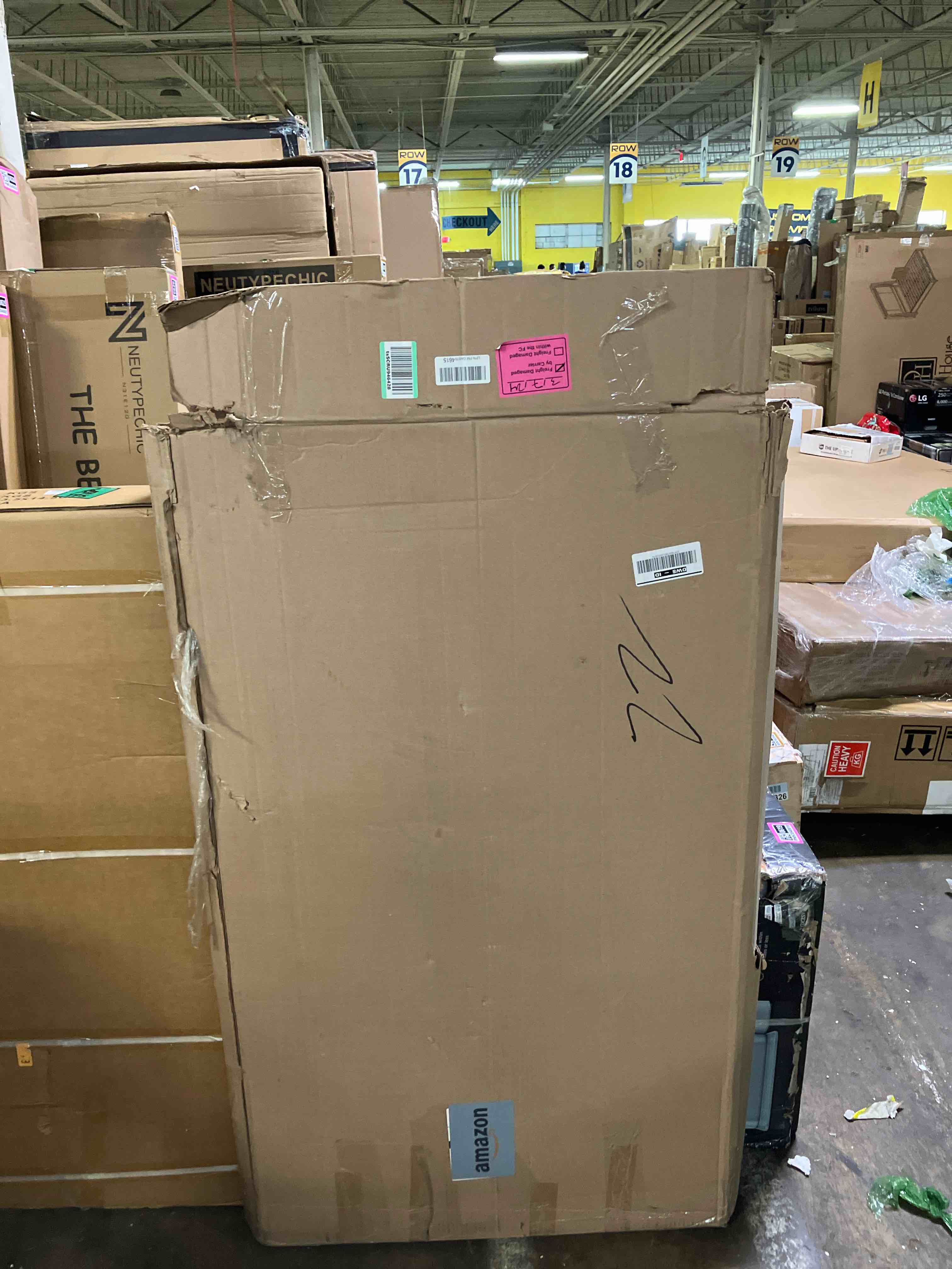 https://s3.amazonaws.com/lotting-images-prod/phillipi/PNK3540616_1754601355287.jpeg