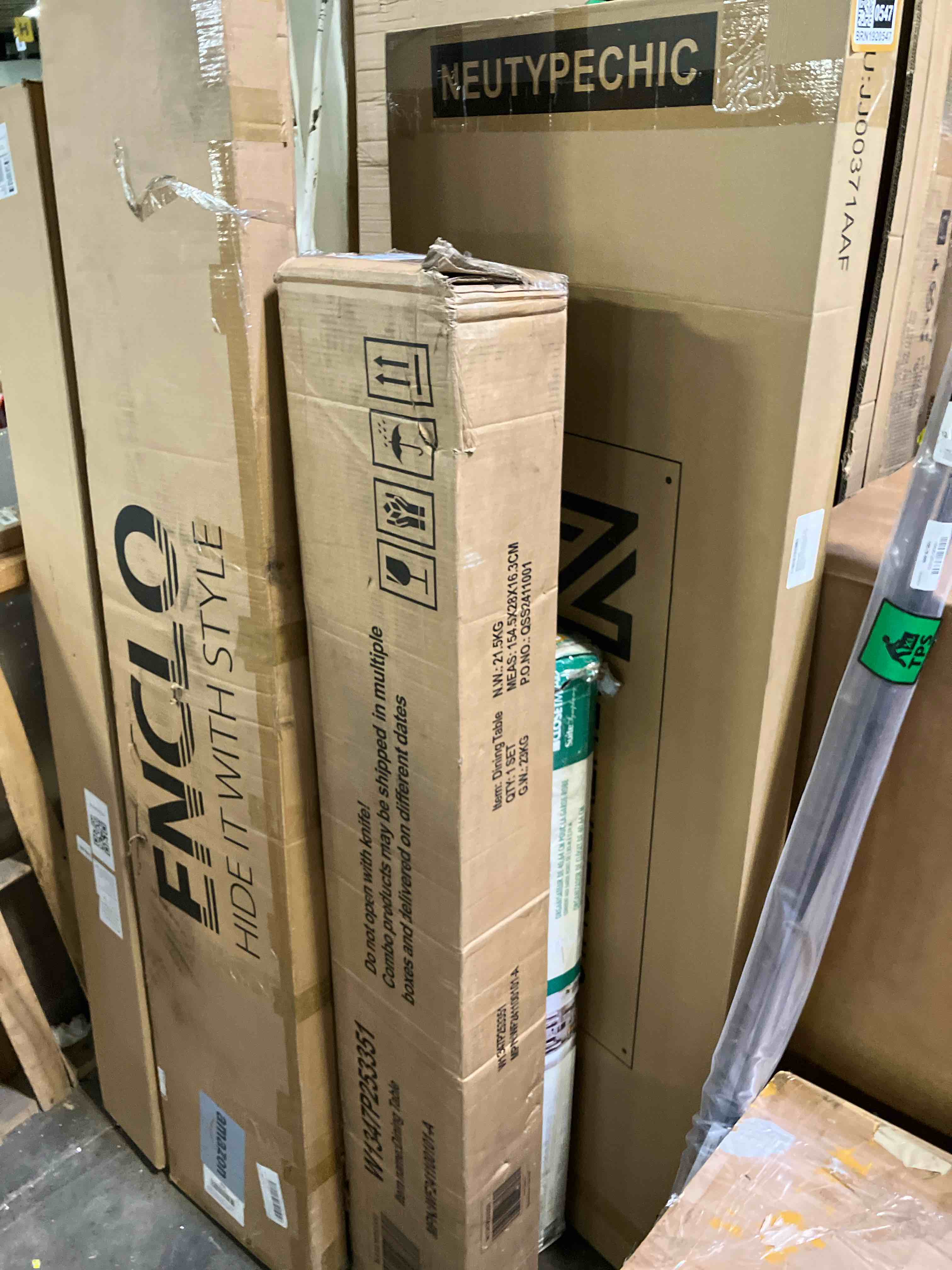 https://s3.amazonaws.com/lotting-images-prod/phillipi/PNK3540630_1754598724640.jpeg