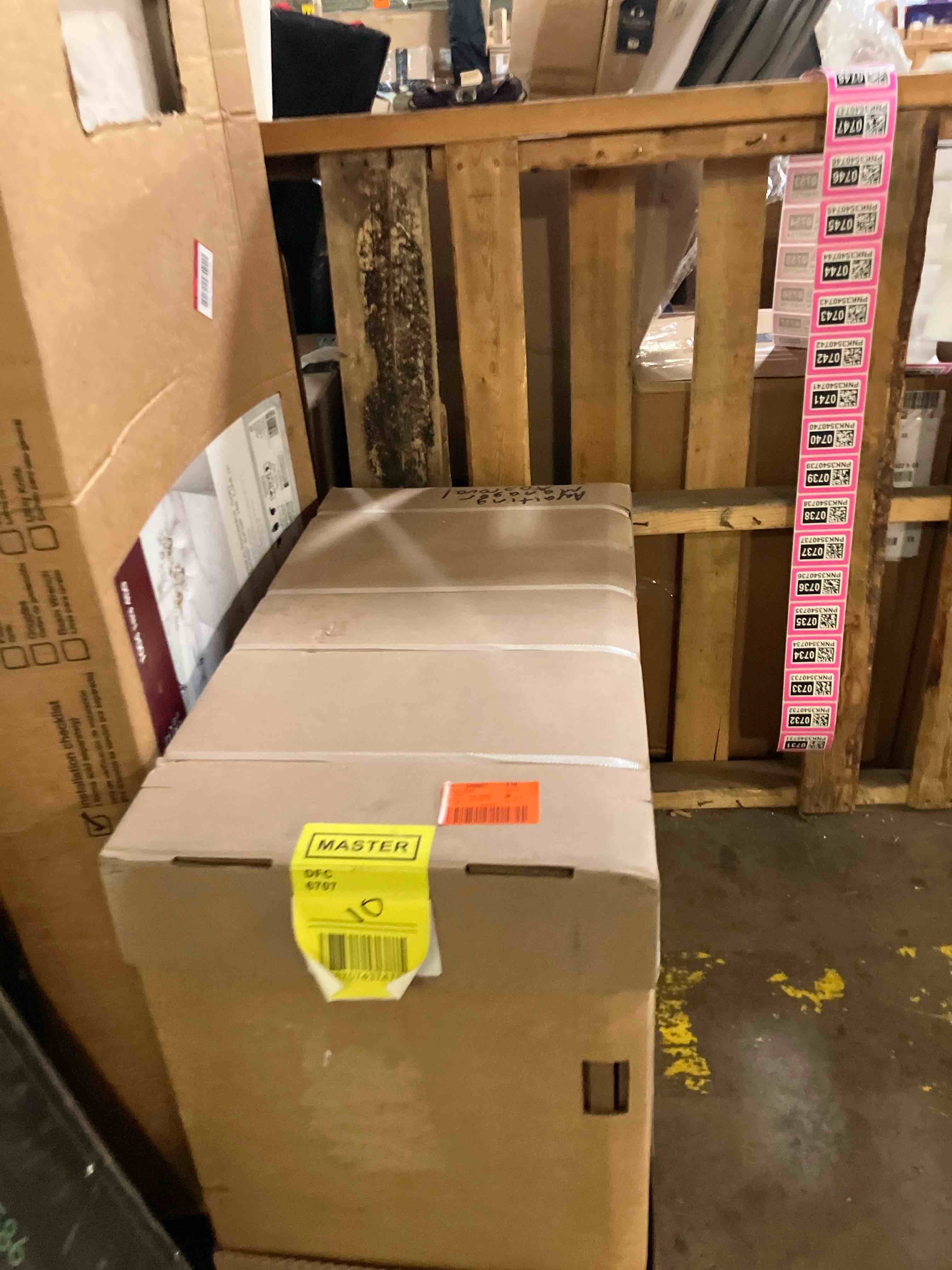 https://s3.amazonaws.com/lotting-images-prod/phillipi/PNK3540732_1754665191666.jpeg