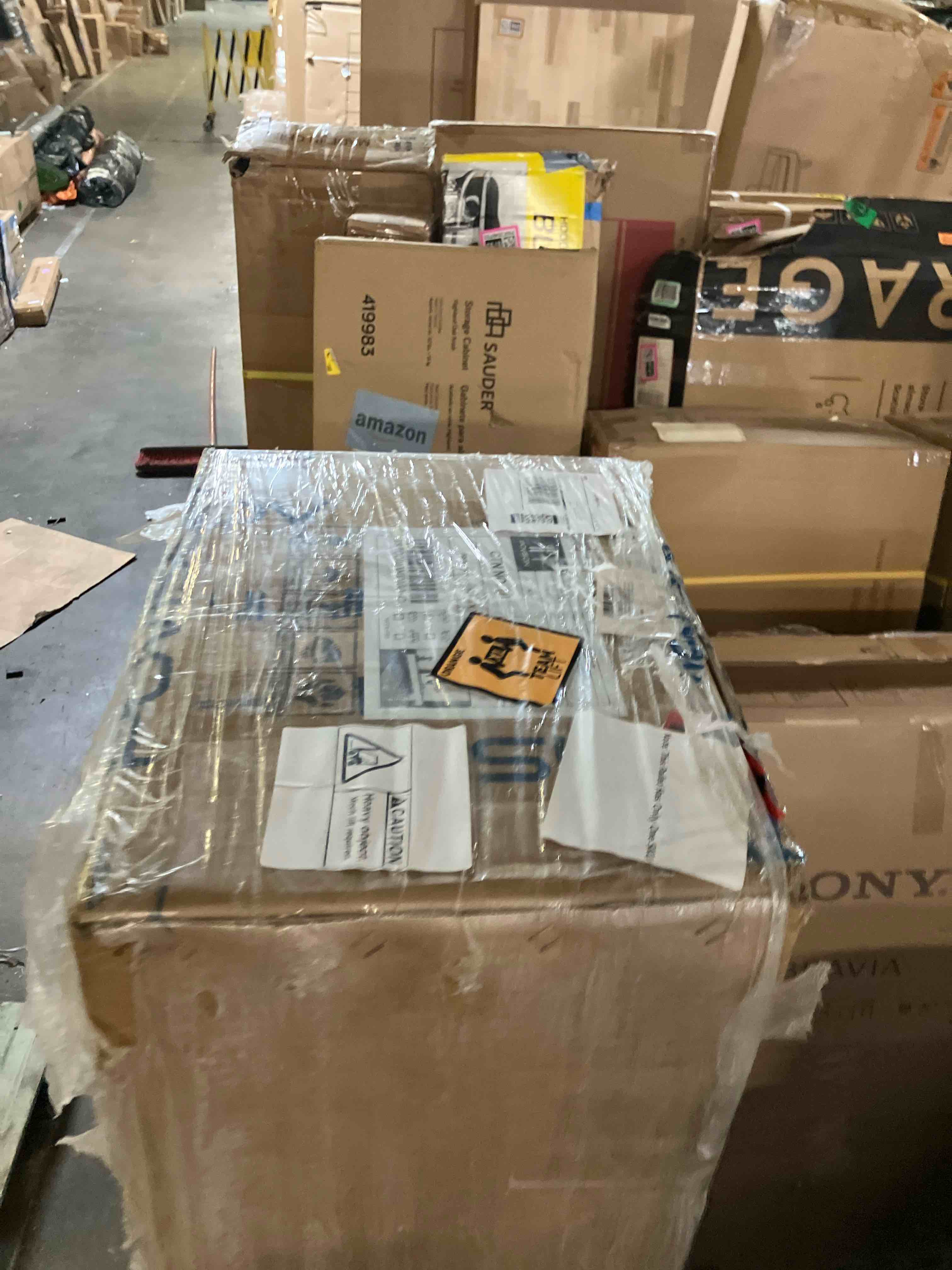 https://s3.amazonaws.com/lotting-images-prod/phillipi/PNK3540761_1754670530491.jpeg