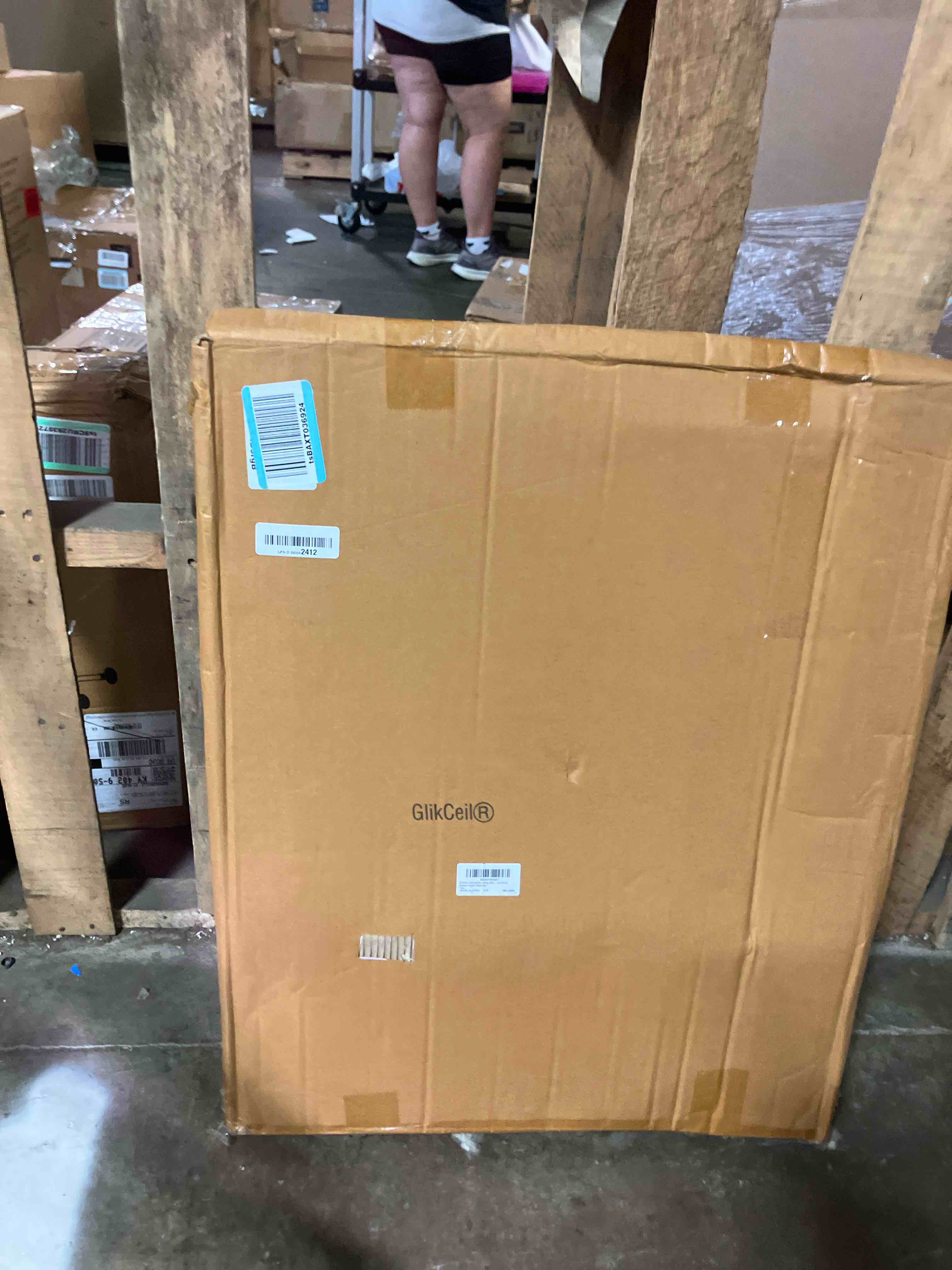 https://s3.amazonaws.com/lotting-images-prod/phillipi/PNK3540828_1755120572809.jpeg