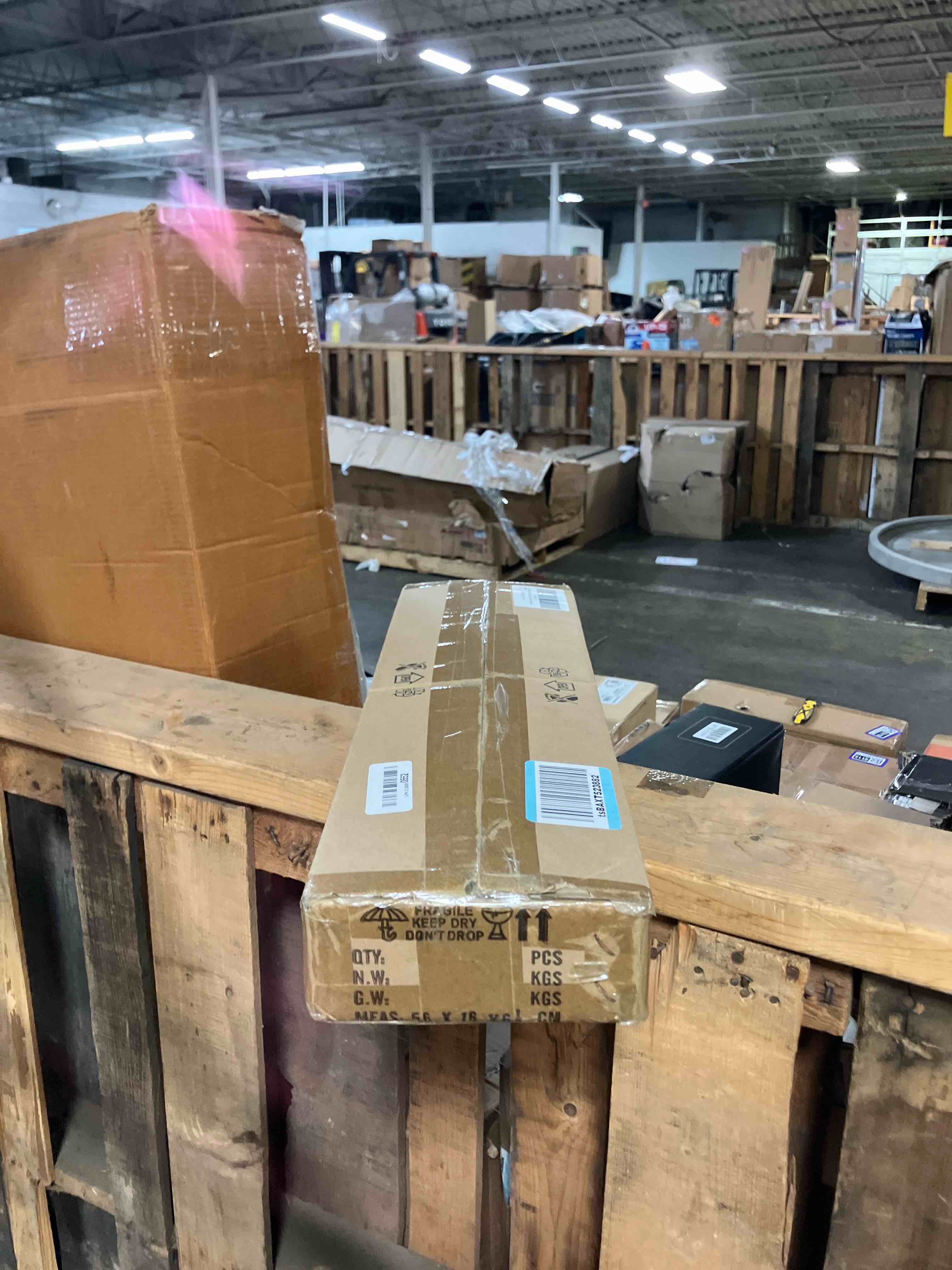 https://s3.amazonaws.com/lotting-images-prod/phillipi/PNK3540862_1755175446468.jpeg
