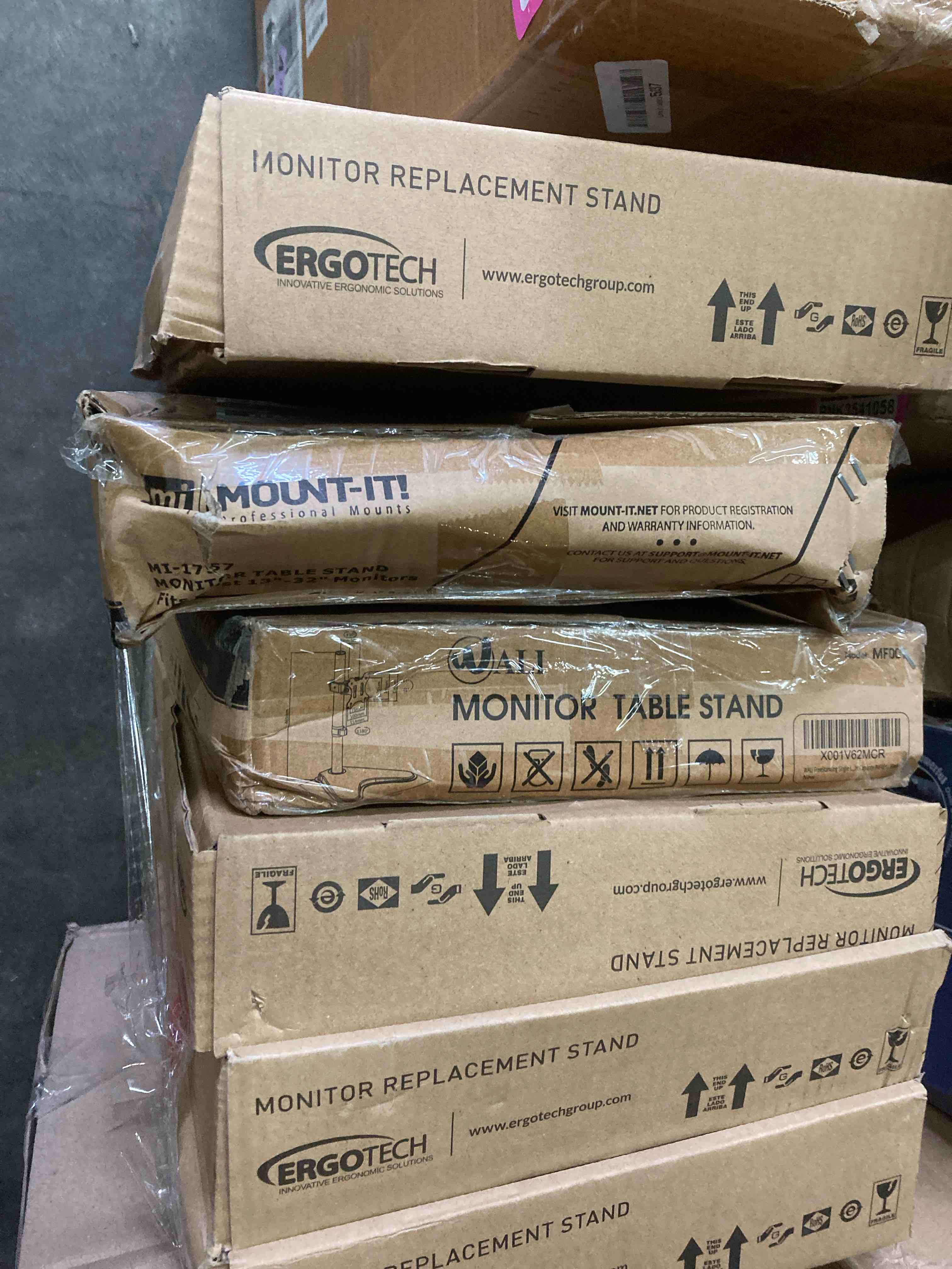 https://s3.amazonaws.com/lotting-images-prod/phillipi/PNK3541068_1752589033441.jpeg
