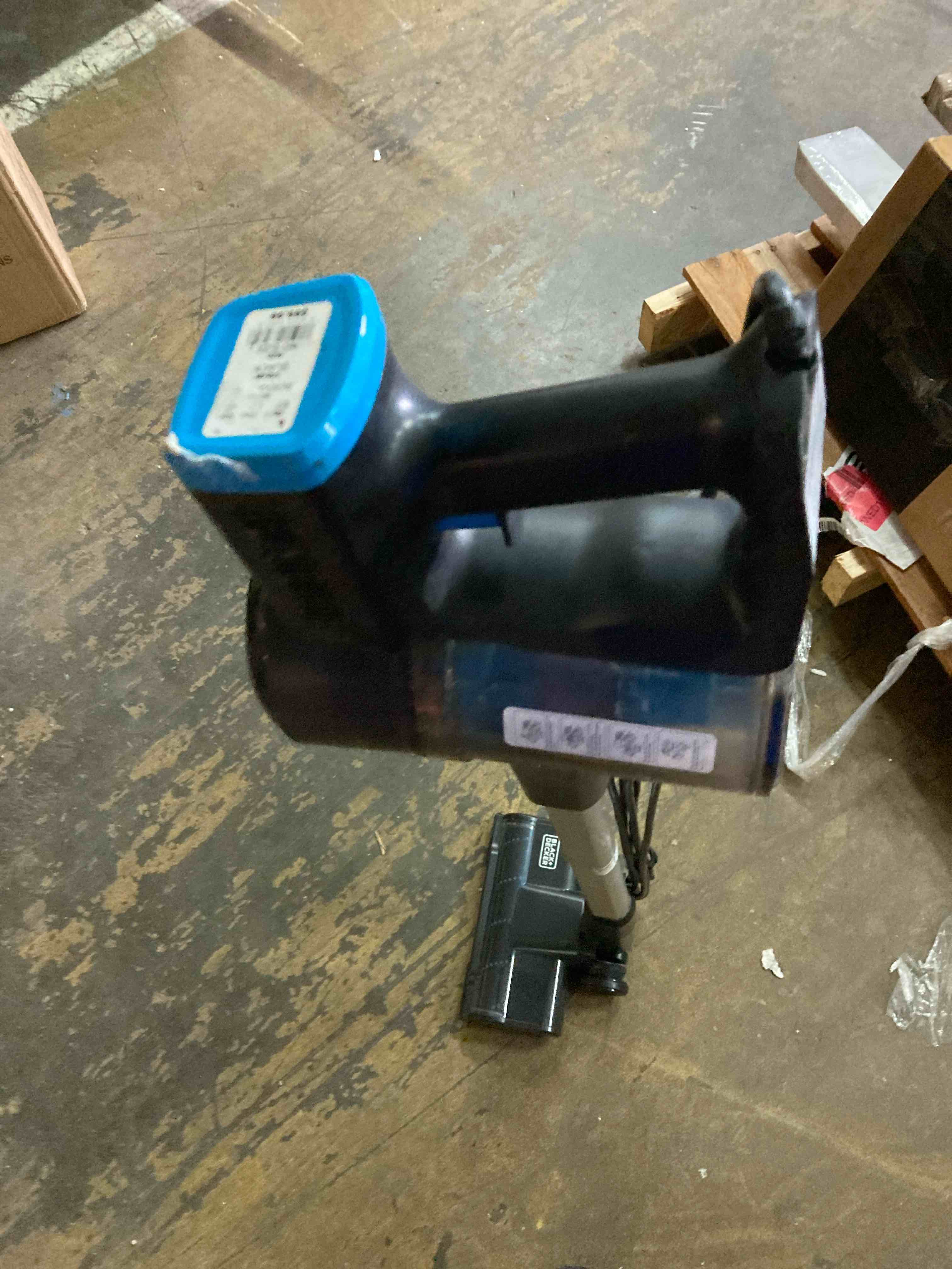 https://s3.amazonaws.com/lotting-images-prod/phillipi/PNK3541080_1752592680839.jpeg