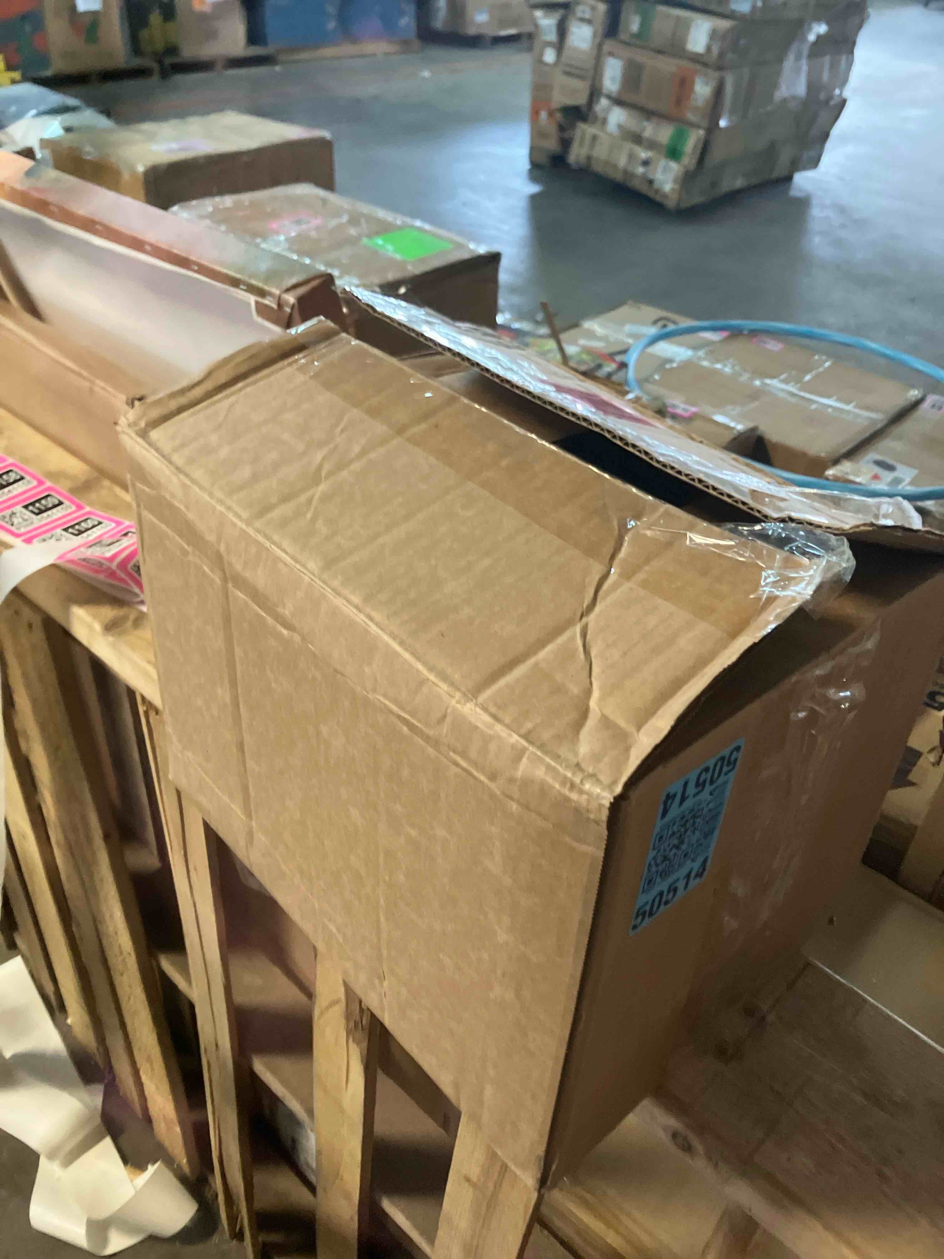 https://s3.amazonaws.com/lotting-images-prod/phillipi/PNK3541149_1752517543452.jpeg
