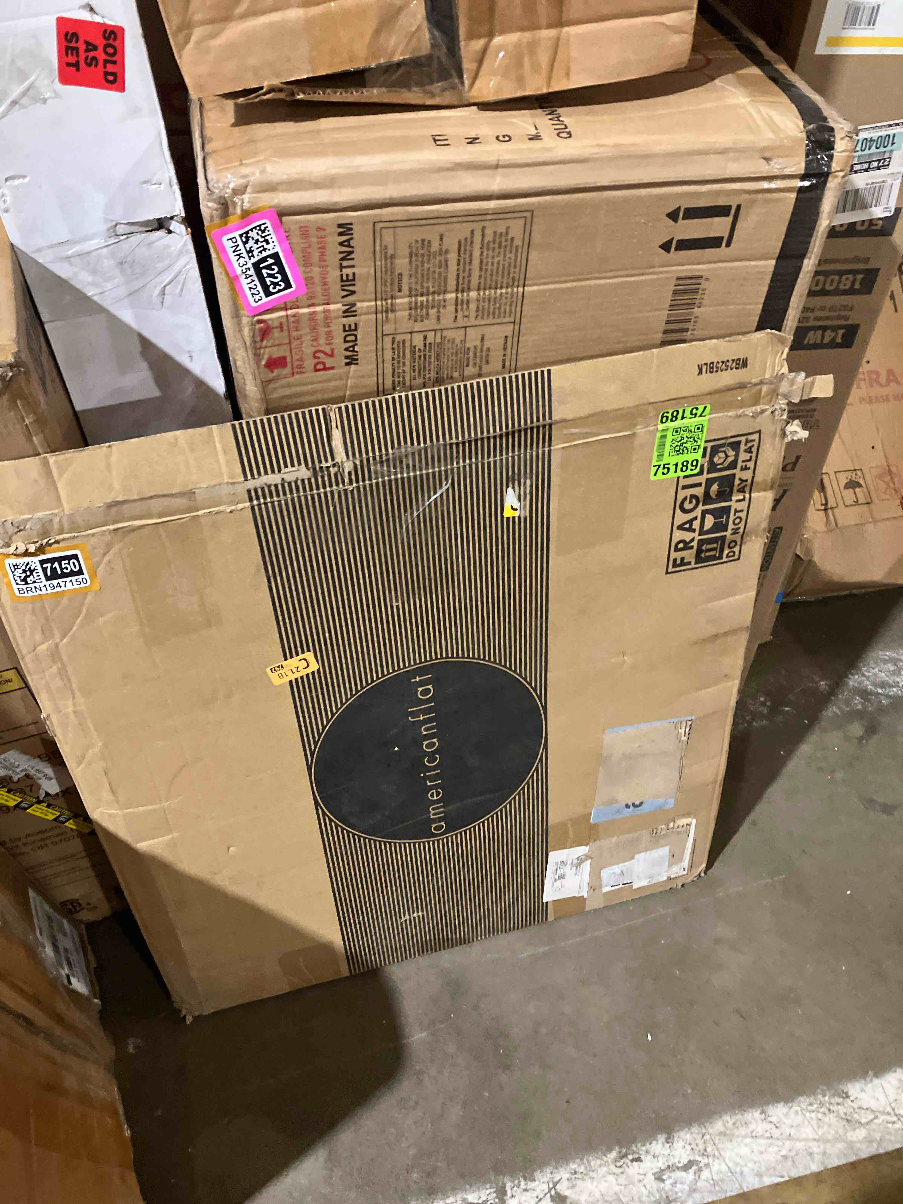 https://s3.amazonaws.com/lotting-images-prod/phillipi/PNK3541217_1752526849115.jpeg