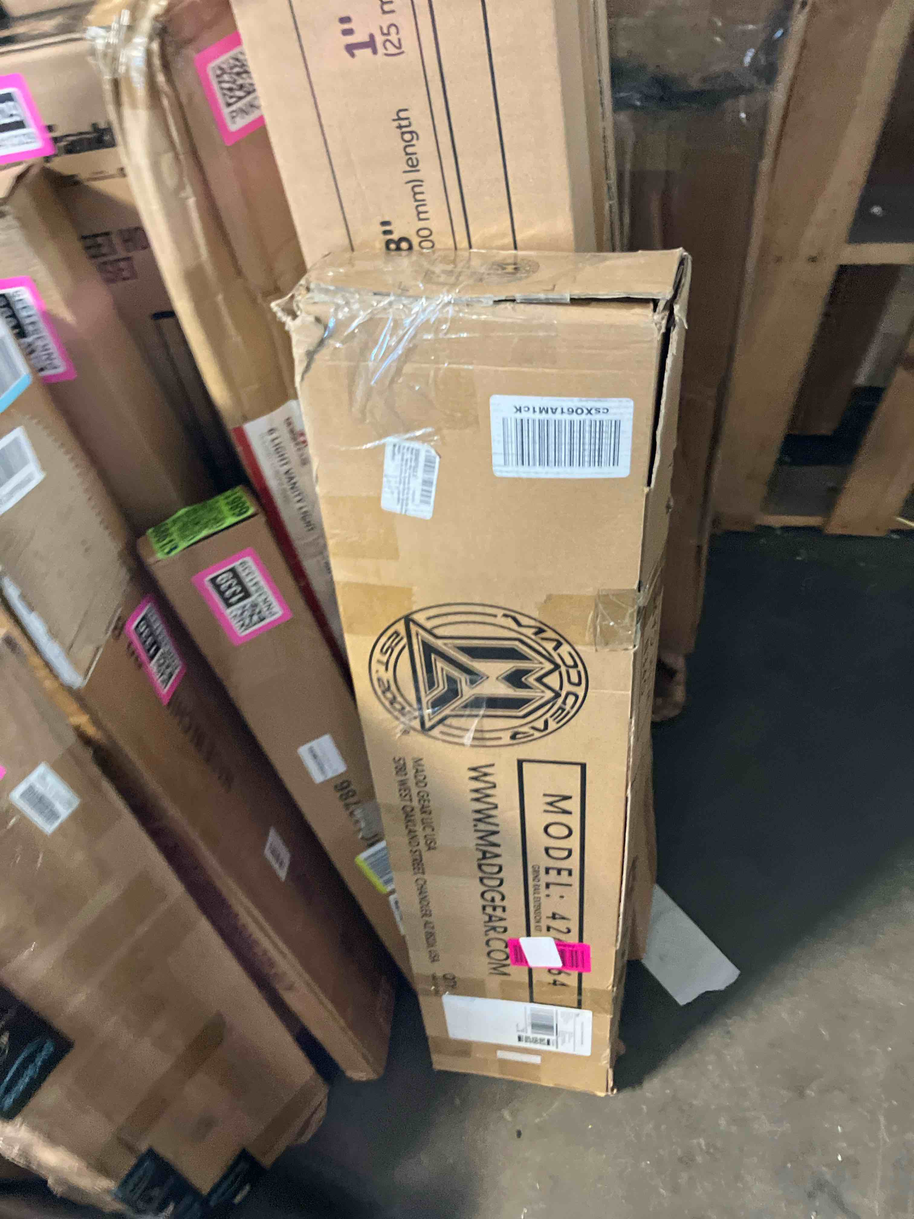 https://s3.amazonaws.com/lotting-images-prod/phillipi/PNK3541340_1752528585261.jpeg