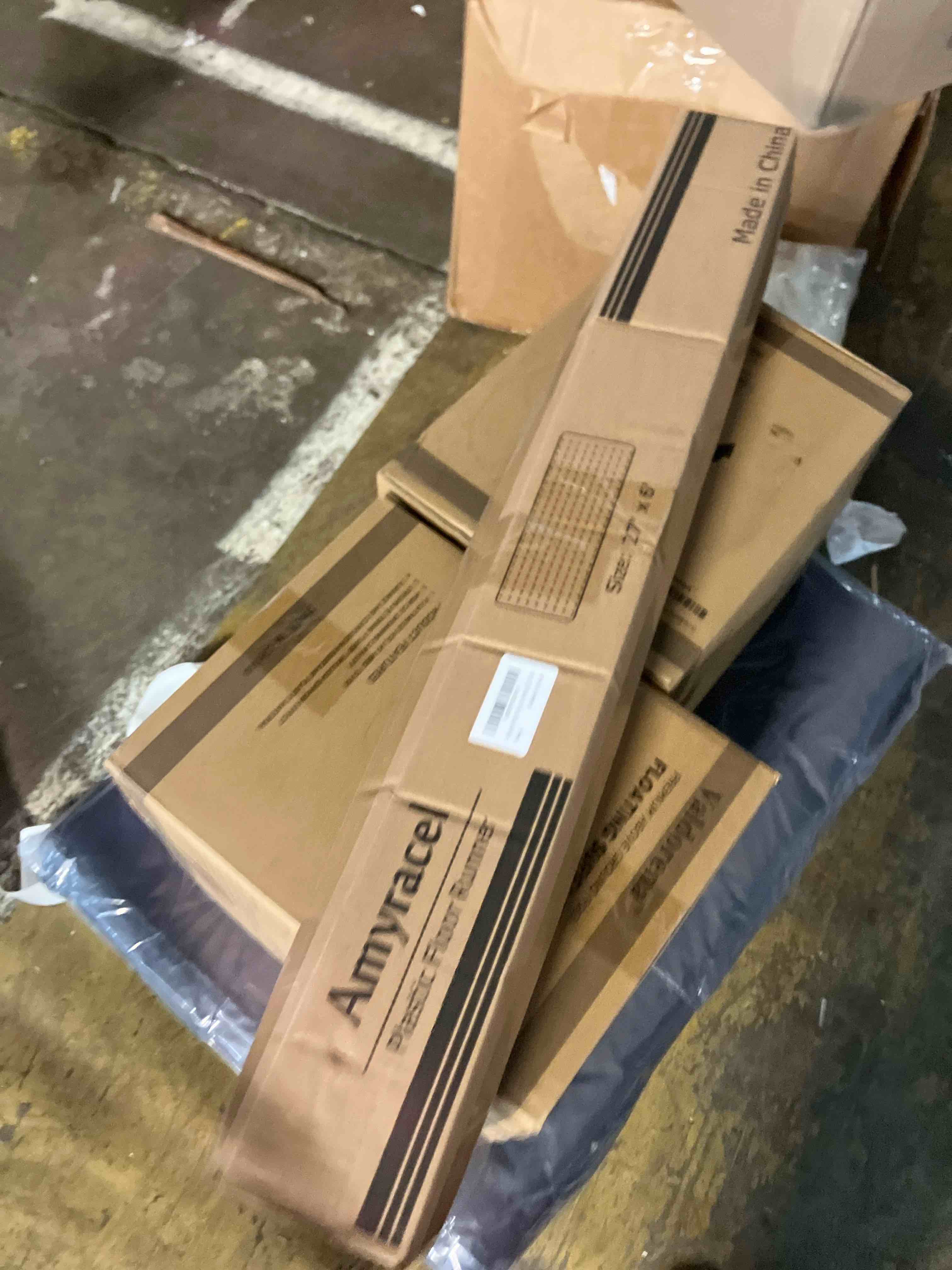 https://s3.amazonaws.com/lotting-images-prod/phillipi/PNK3541342_1752528769124.jpeg