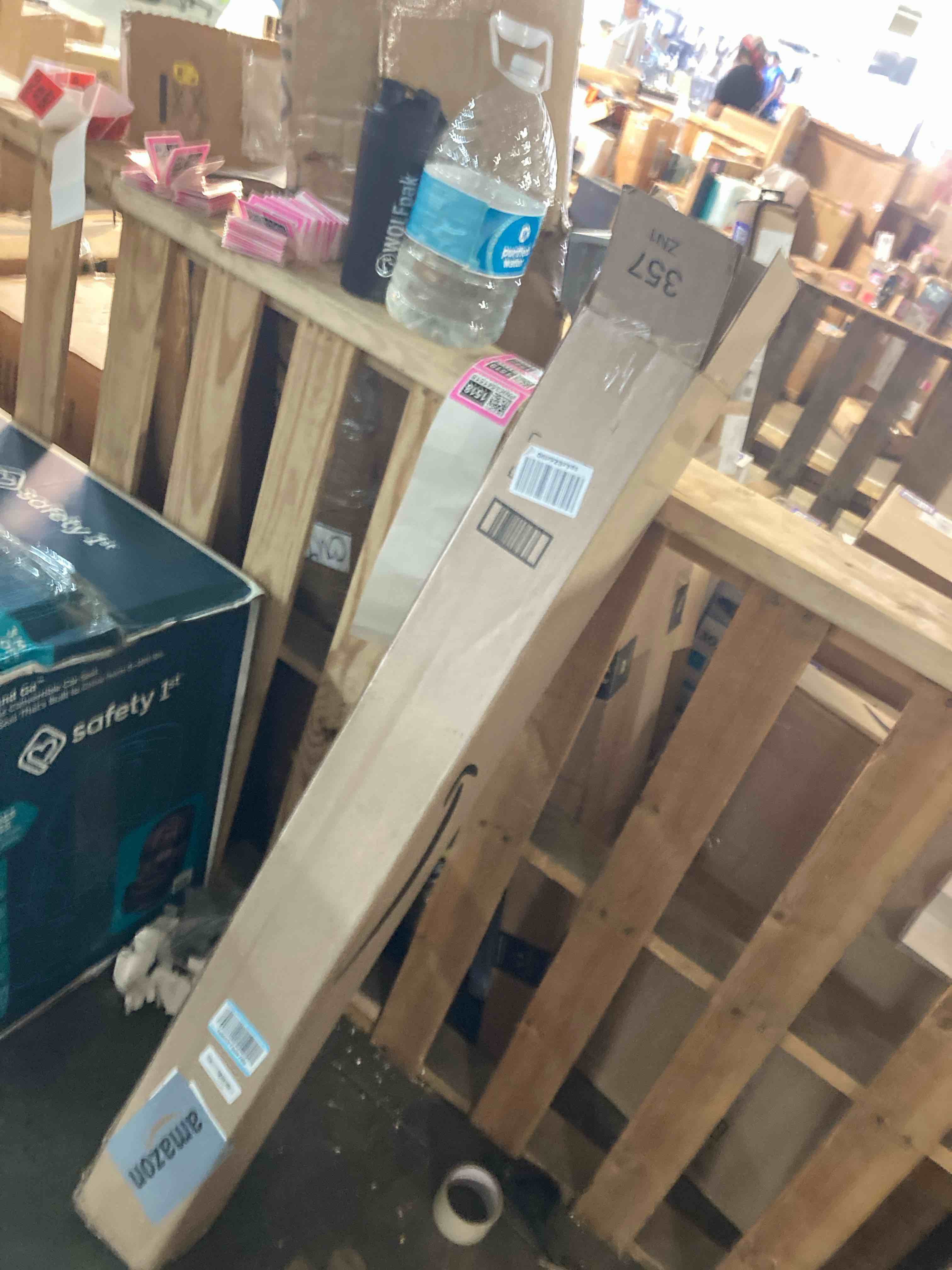 https://s3.amazonaws.com/lotting-images-prod/phillipi/PNK3541519_1752604865831.jpeg