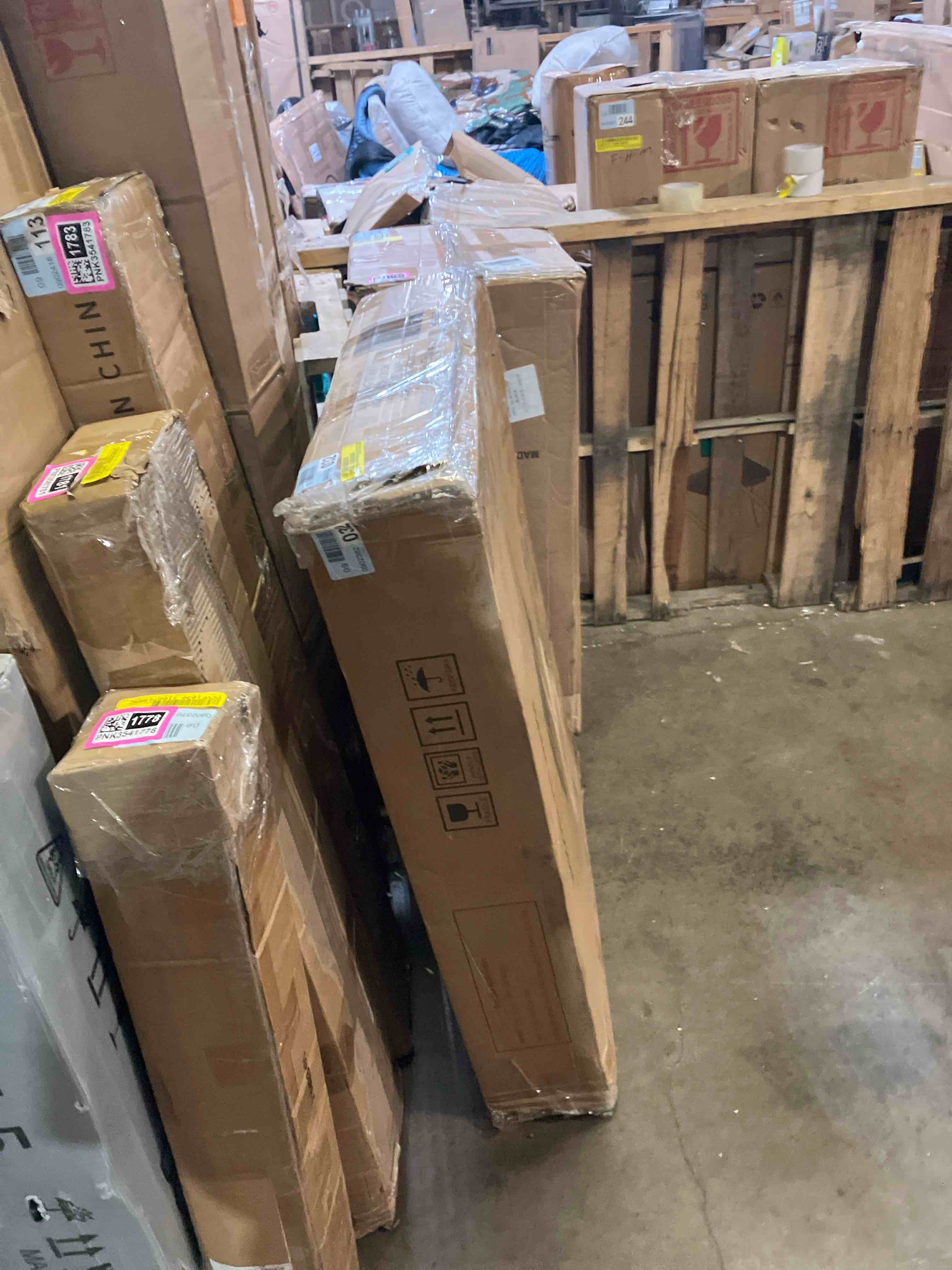 https://s3.amazonaws.com/lotting-images-prod/phillipi/PNK3541771_1752697423115.jpeg