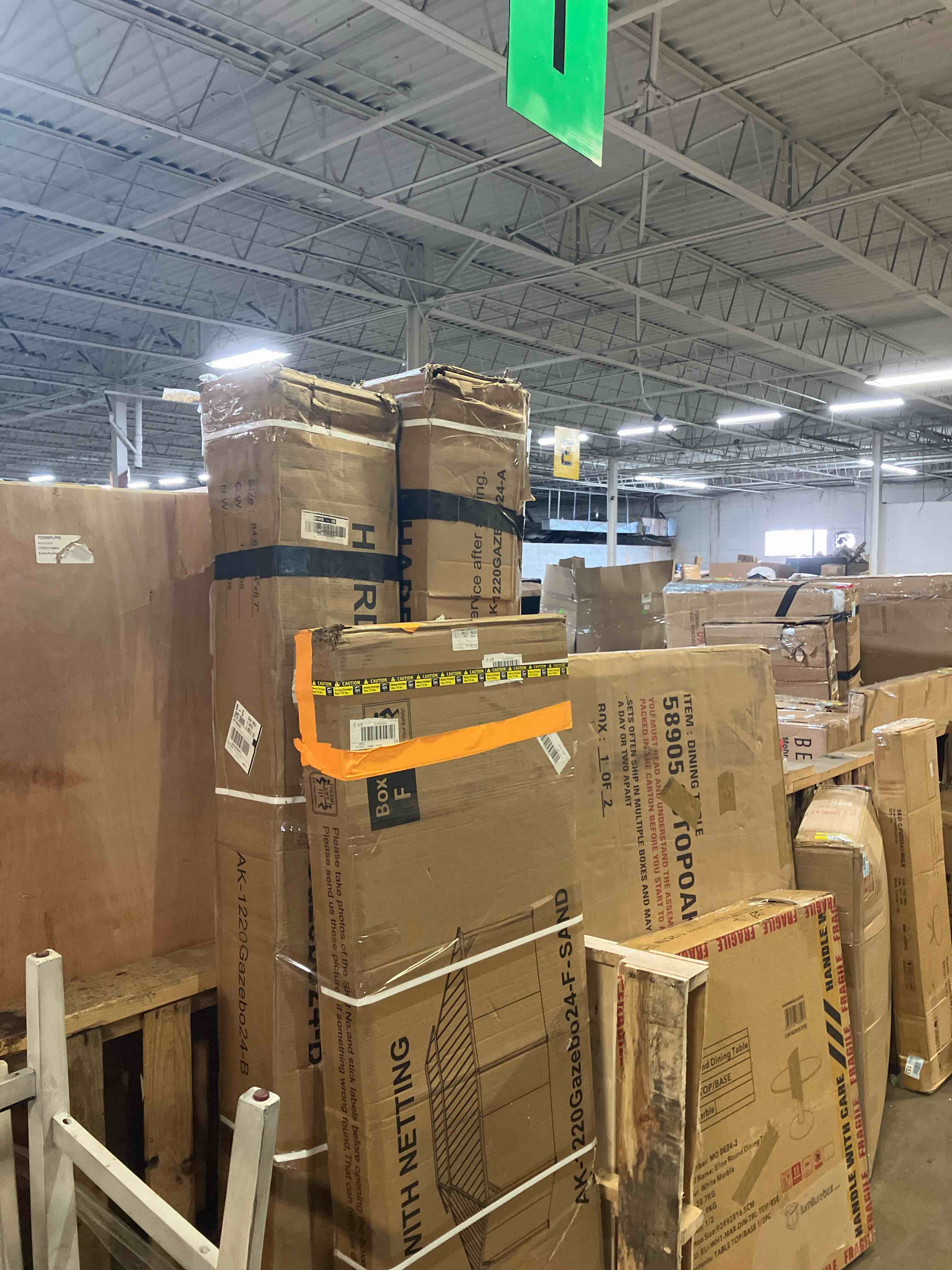https://s3.amazonaws.com/lotting-images-prod/phillipi/PNK3541803_1752686721470.jpeg