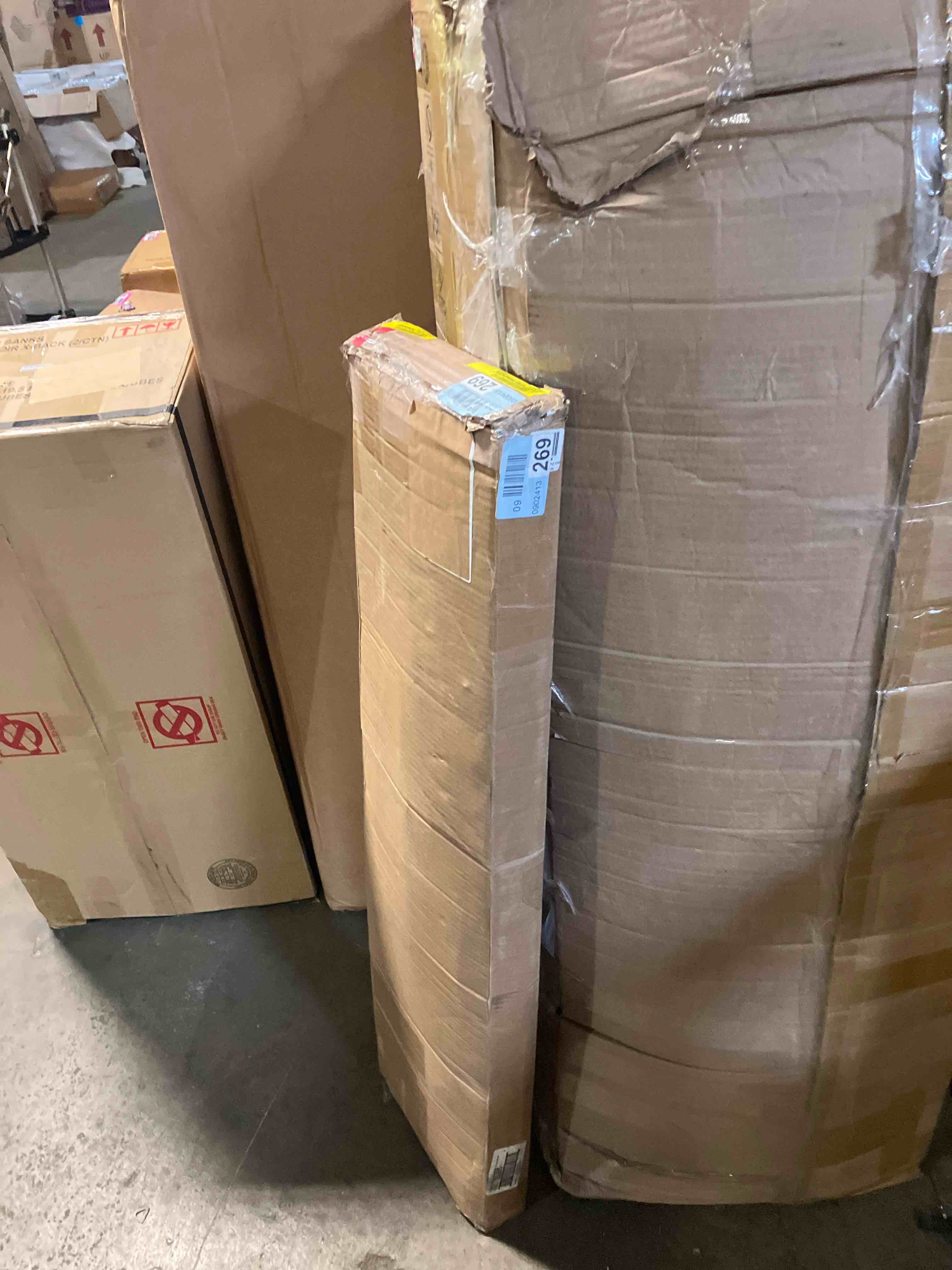 https://s3.amazonaws.com/lotting-images-prod/phillipi/PNK3541811_1752678429168.jpeg