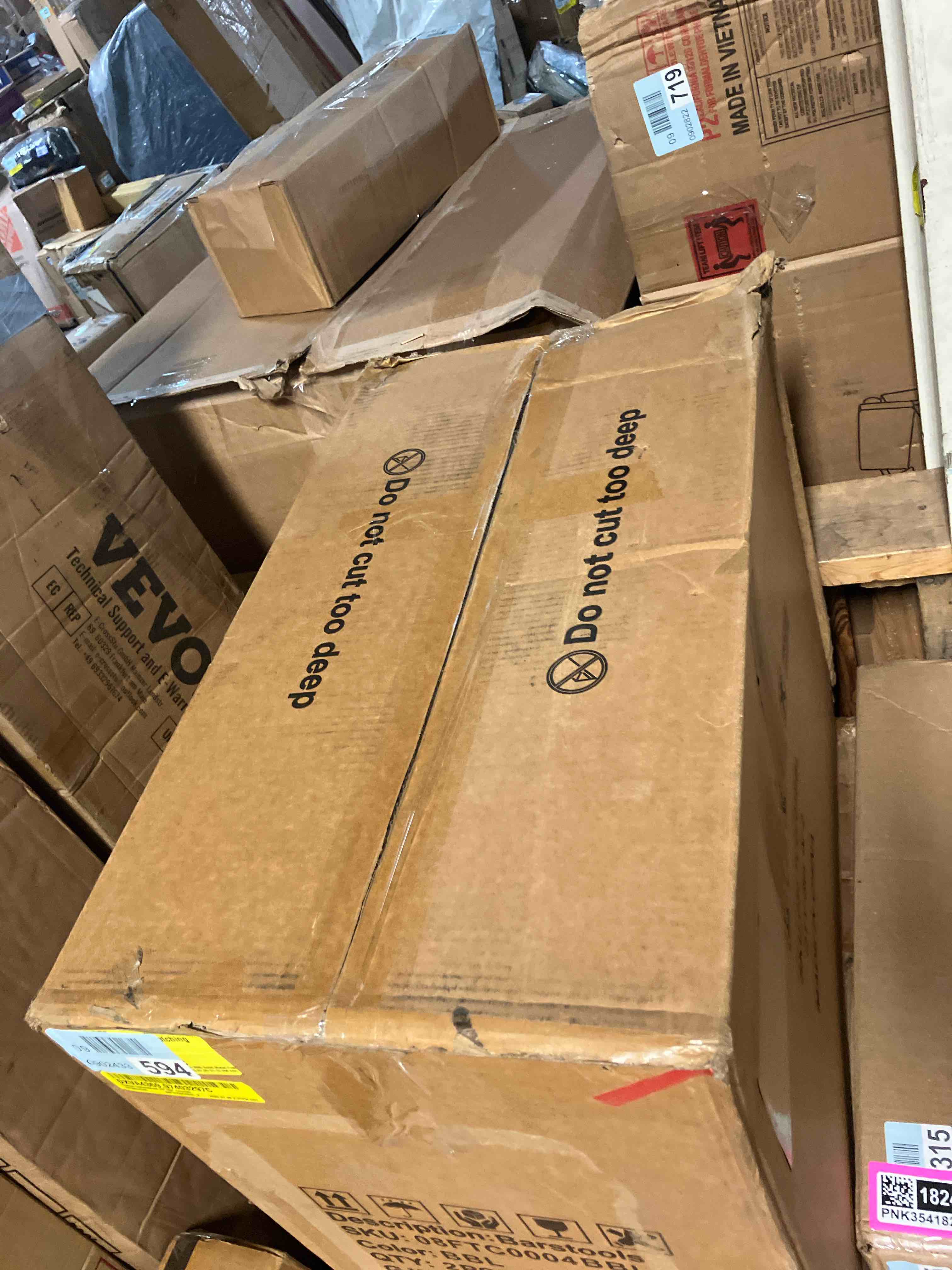 https://s3.amazonaws.com/lotting-images-prod/phillipi/PNK3541817_1752675800118.jpeg