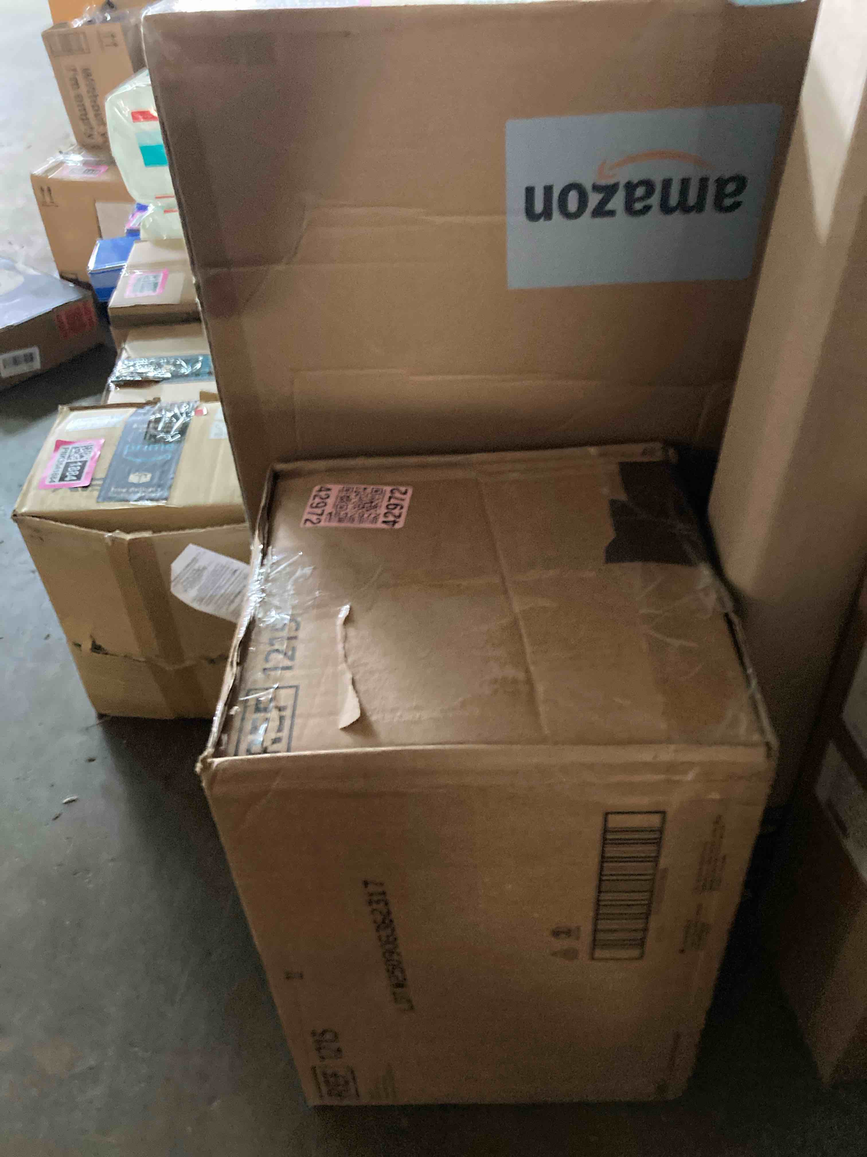https://s3.amazonaws.com/lotting-images-prod/phillipi/PNK3541880_1752681703064.jpeg