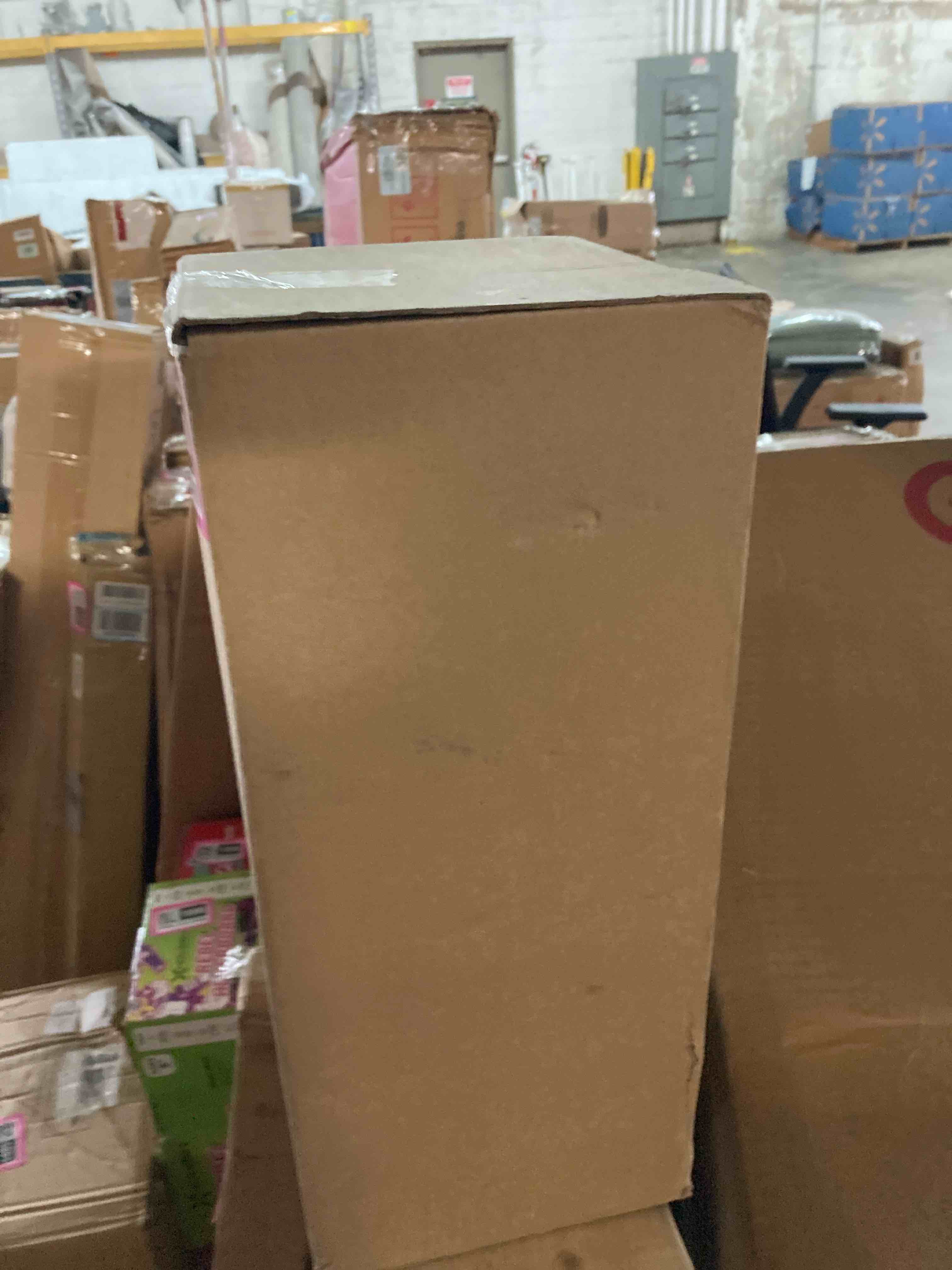 https://s3.amazonaws.com/lotting-images-prod/phillipi/PNK3541887_1752680659737.jpeg