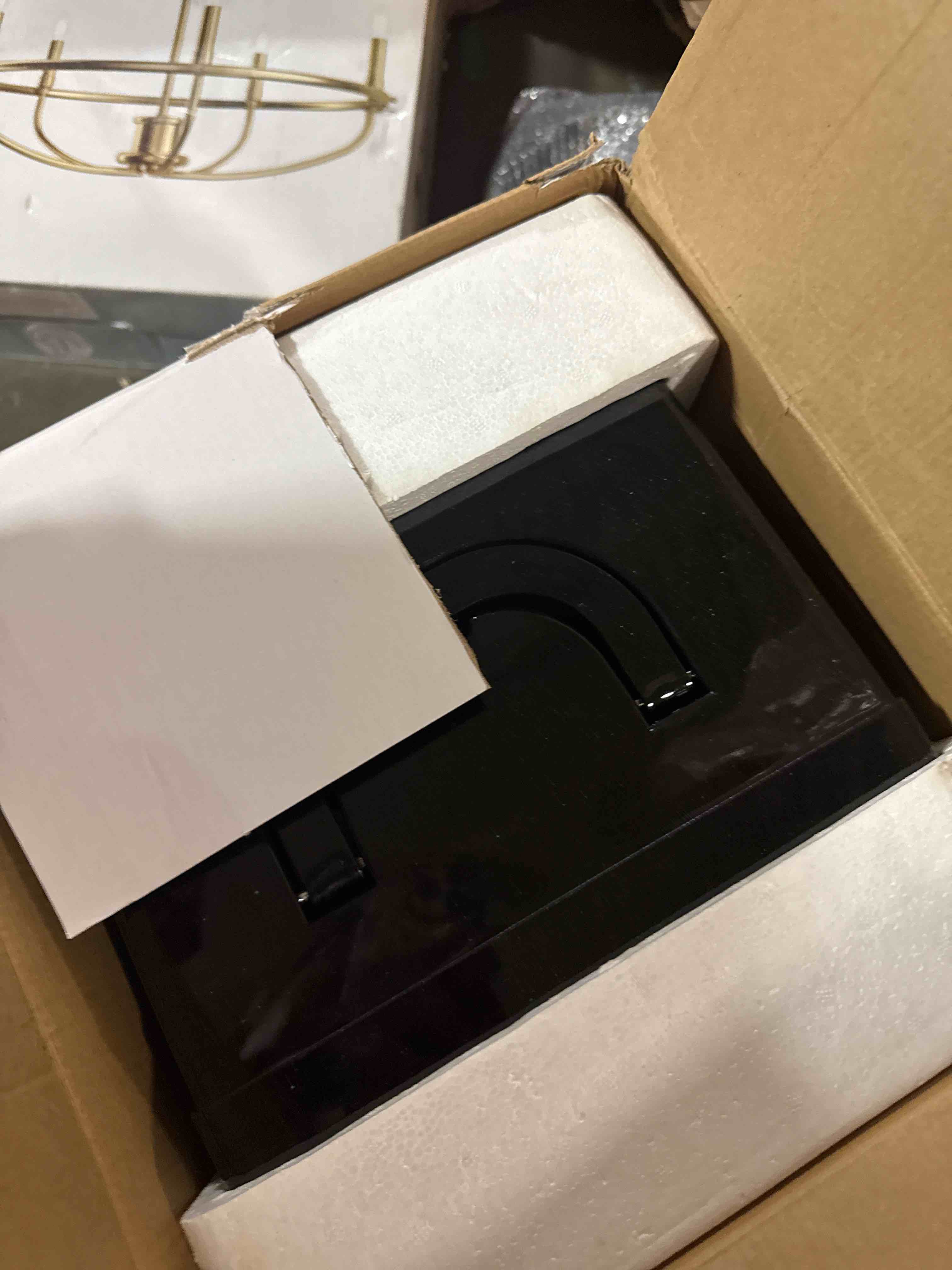 https://s3.amazonaws.com/lotting-images-prod/phillipi/PNK3542463_1753981303777.jpeg