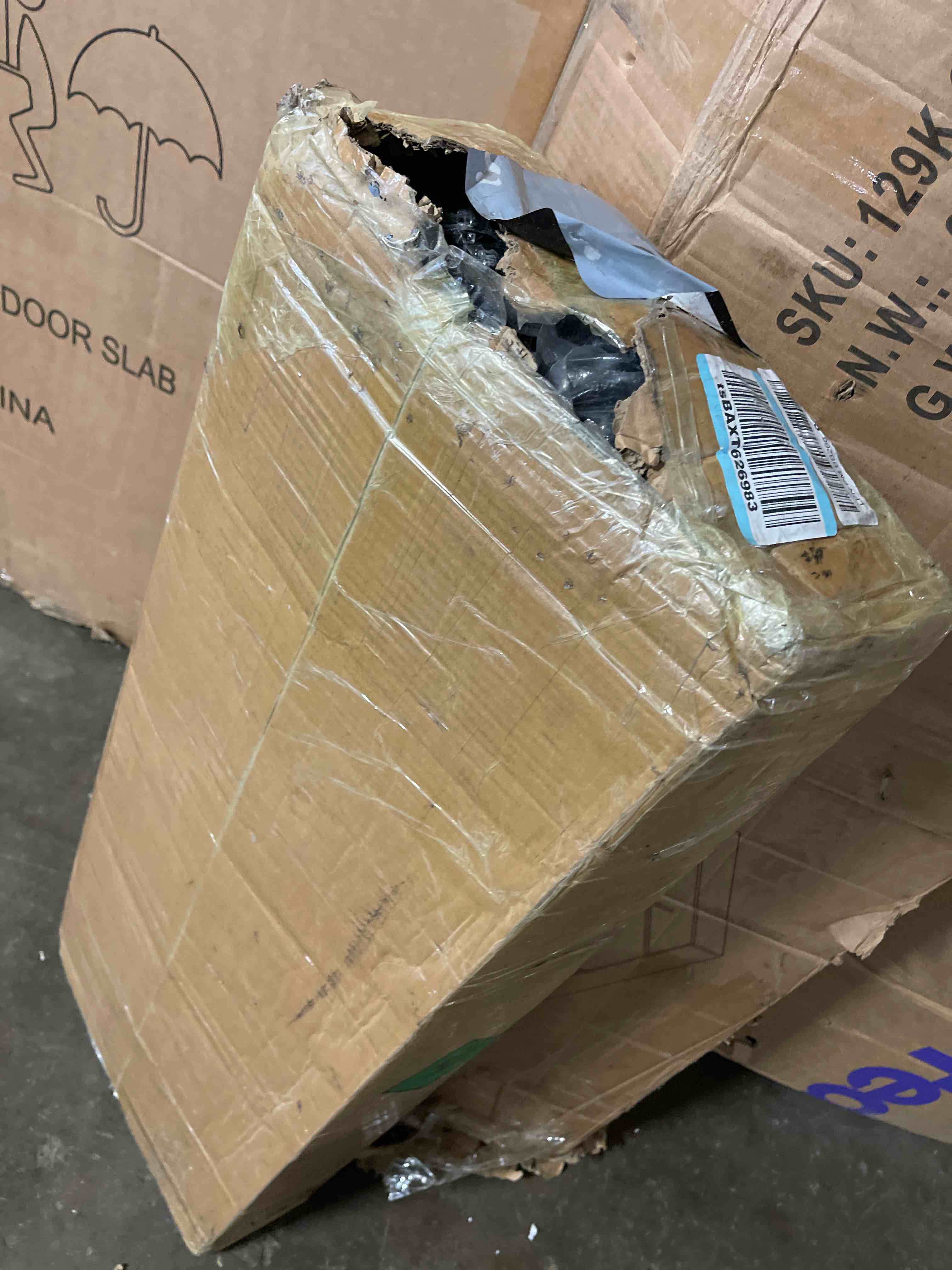 https://s3.amazonaws.com/lotting-images-prod/phillipi/PNK3542572_1752861912395.jpeg