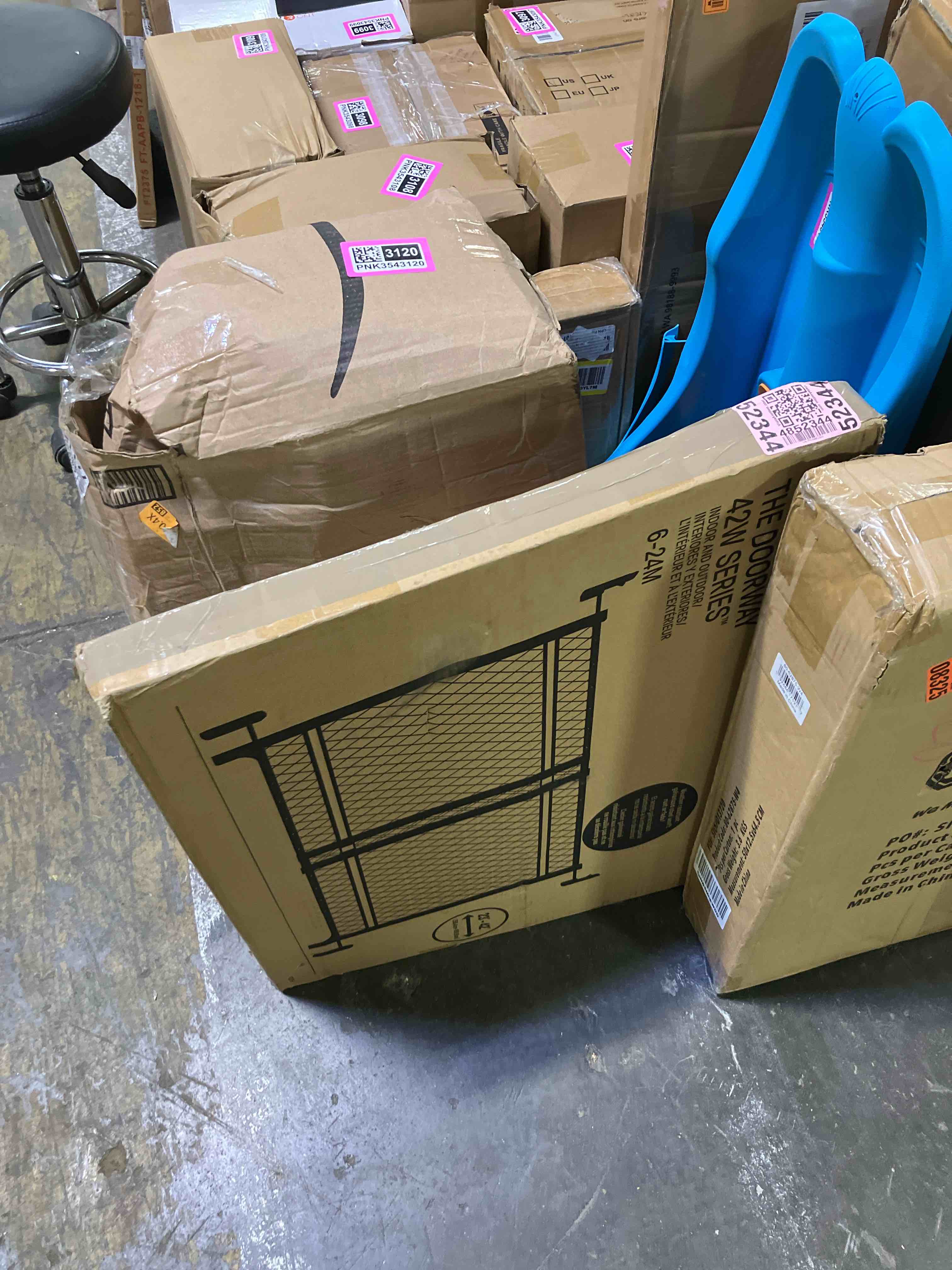 https://s3.amazonaws.com/lotting-images-prod/phillipi/PNK3543128_1753215763102.jpeg