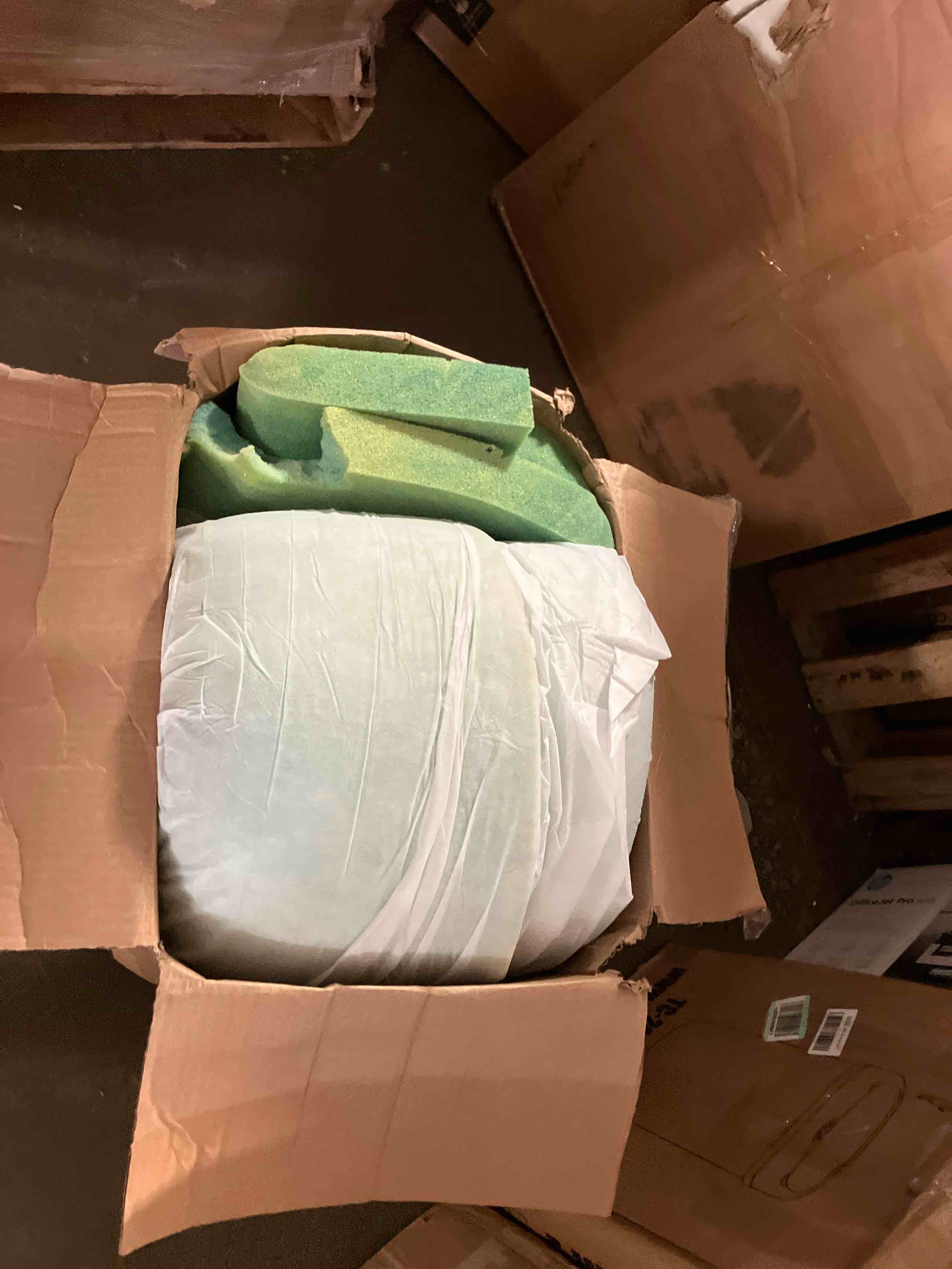 https://s3.amazonaws.com/lotting-images-prod/phillipi/PNK3543228_1753210081594.jpeg