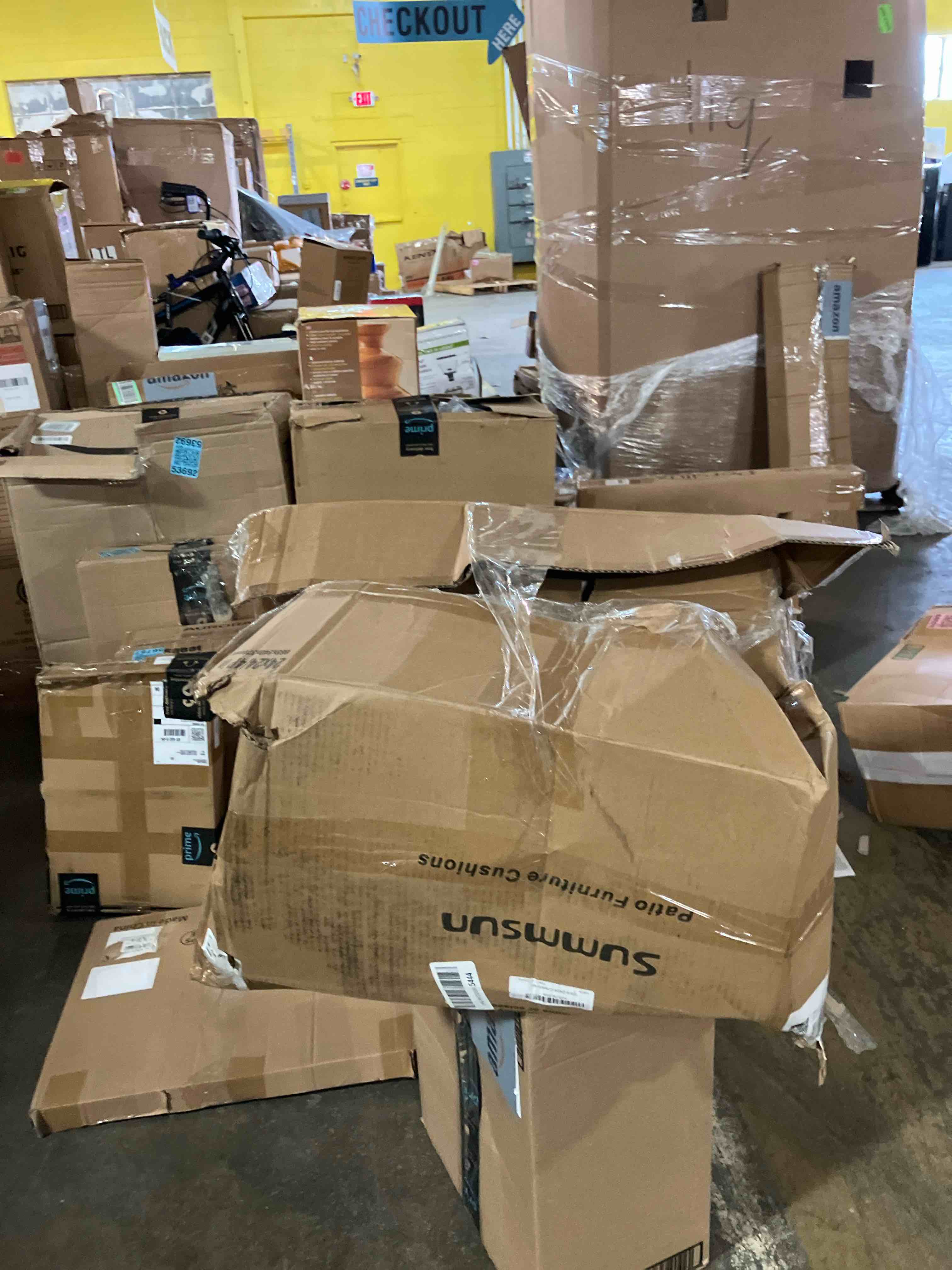 https://s3.amazonaws.com/lotting-images-prod/phillipi/PNK3543259_1753218269104.jpeg