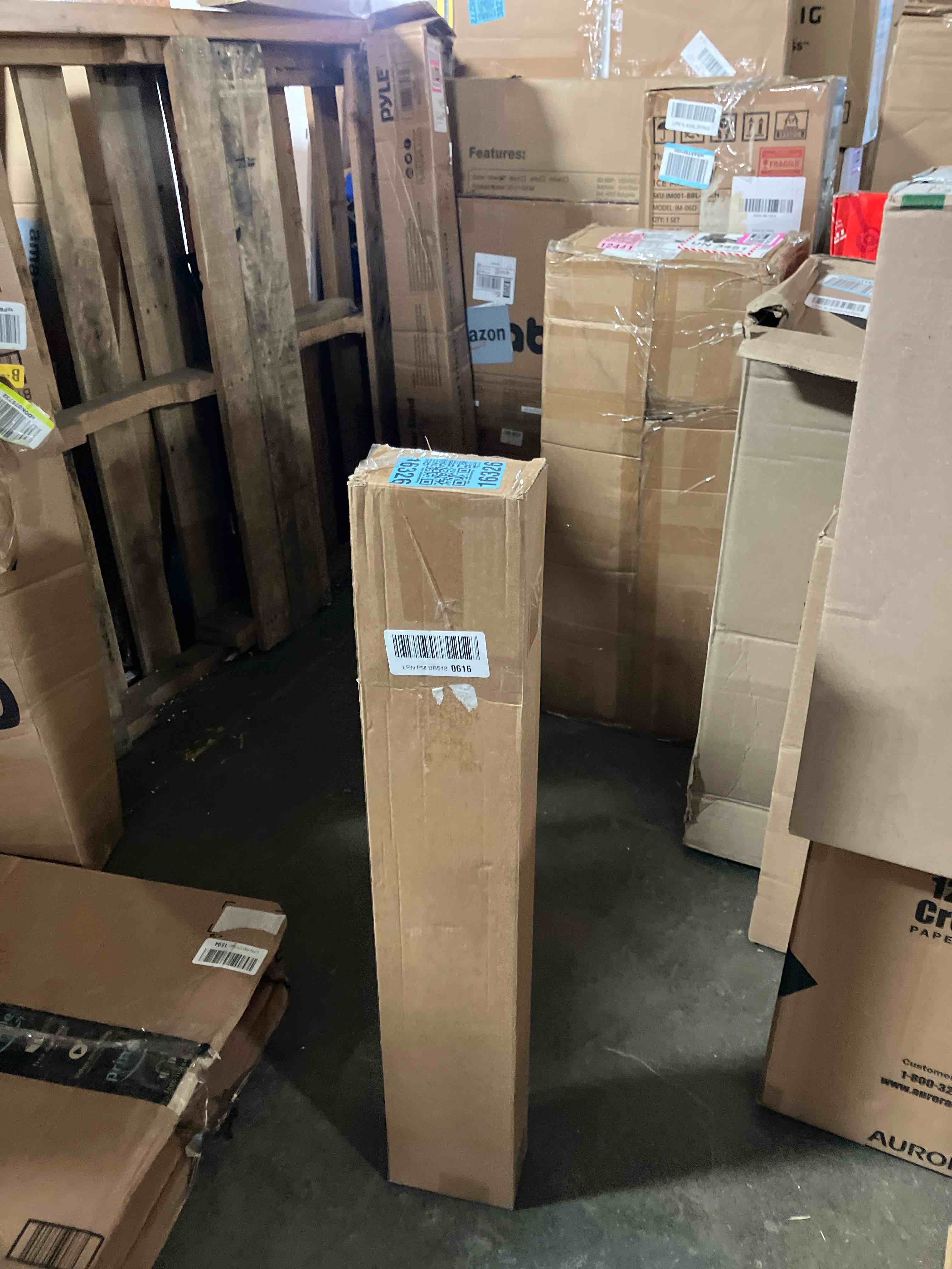 https://s3.amazonaws.com/lotting-images-prod/phillipi/PNK3543268_1753272731377.jpeg