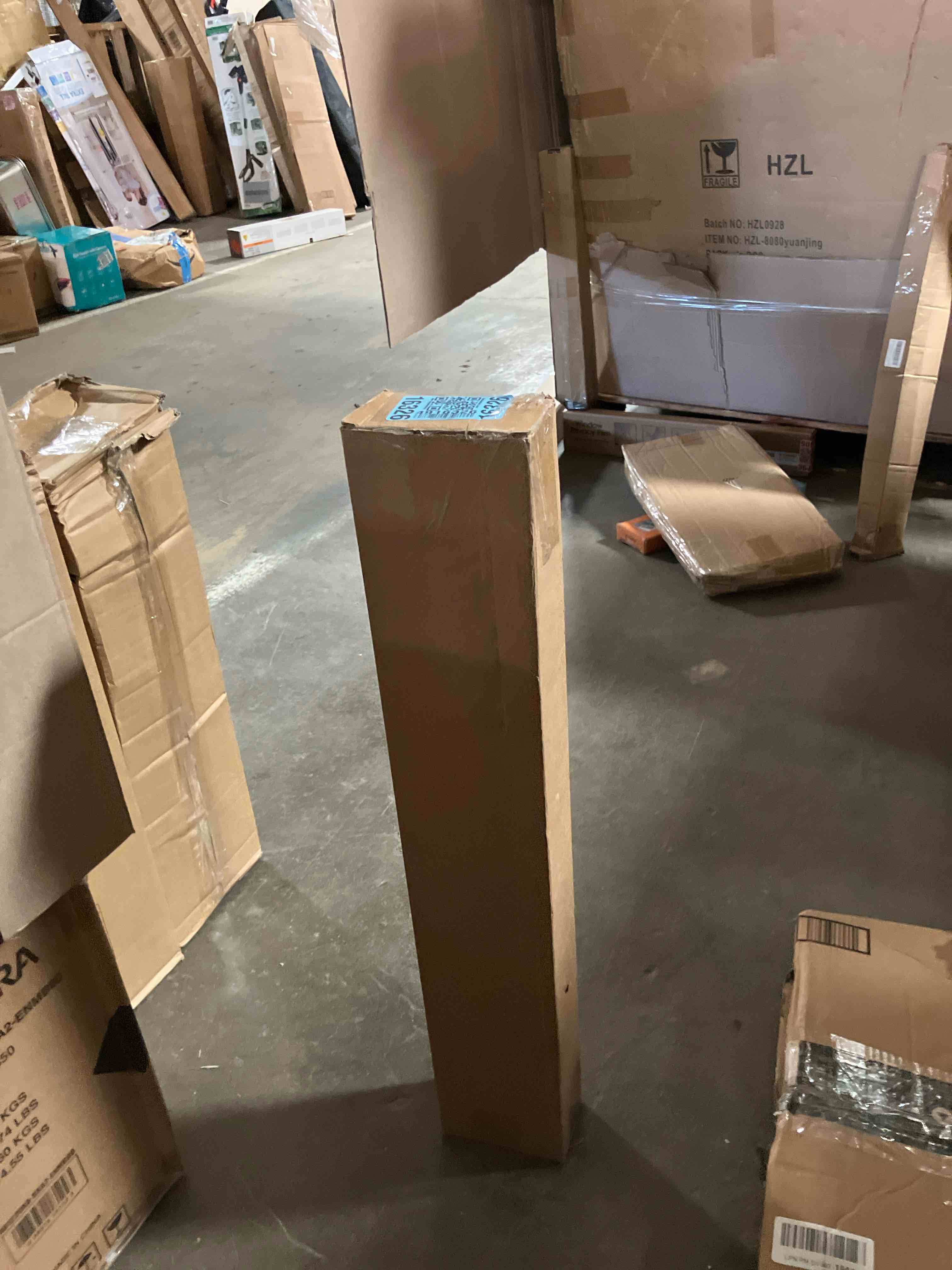https://s3.amazonaws.com/lotting-images-prod/phillipi/PNK3543268_1753272737409.jpeg