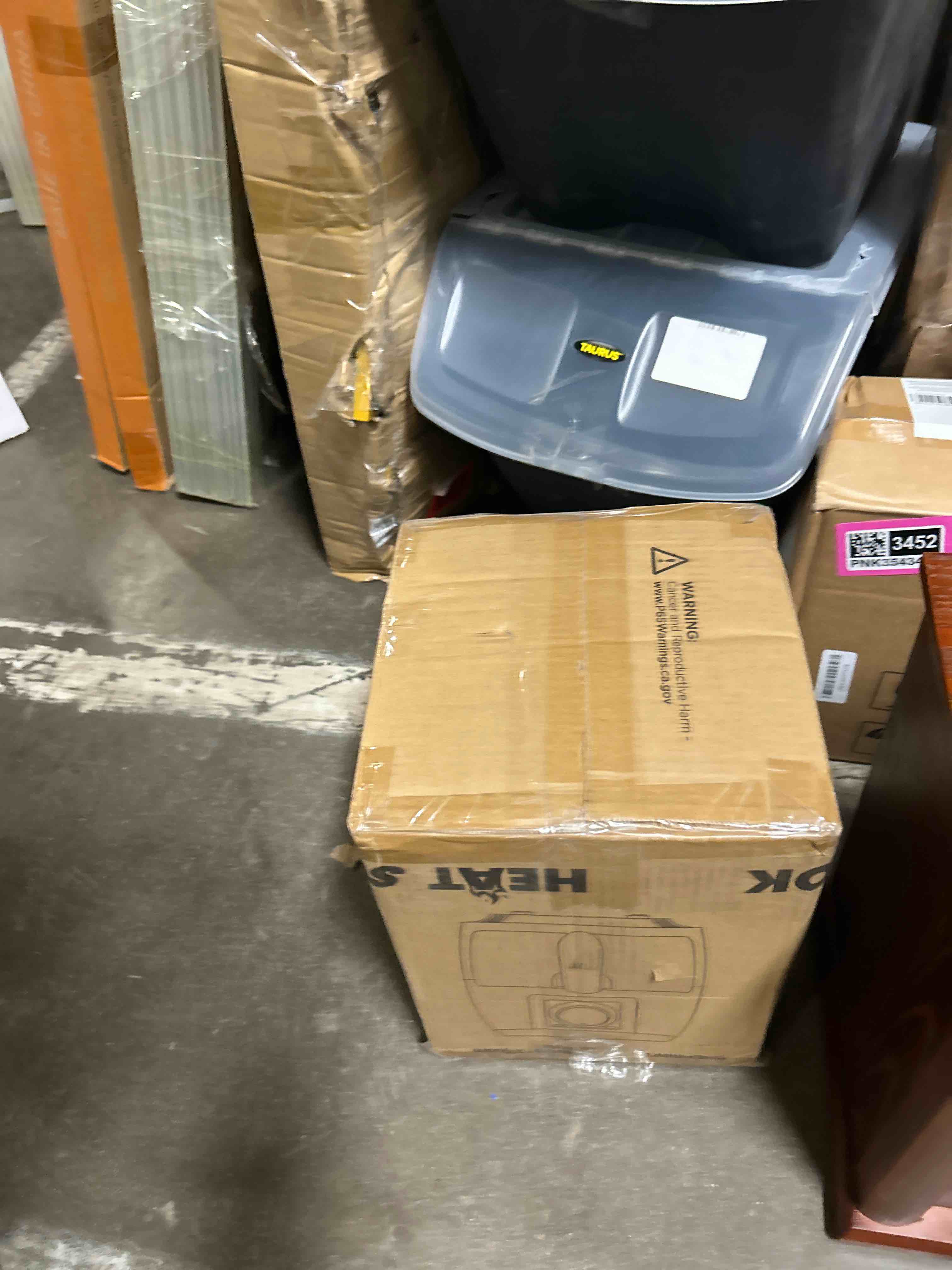 https://s3.amazonaws.com/lotting-images-prod/phillipi/PNK3543457_1753303287522.jpeg