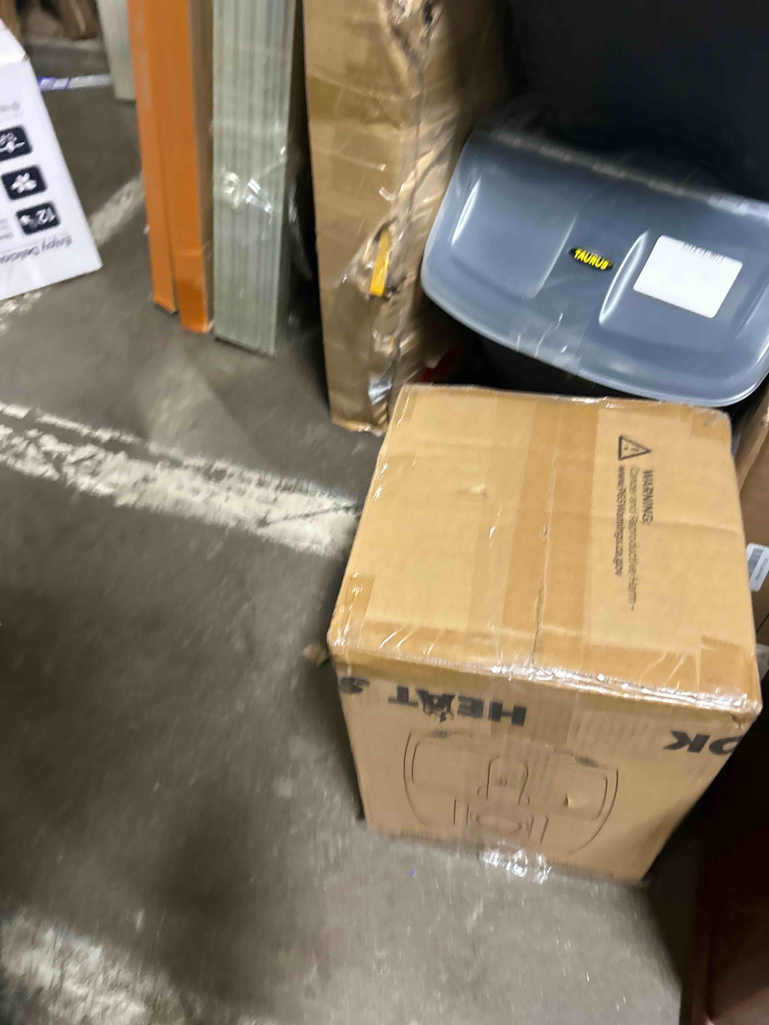 https://s3.amazonaws.com/lotting-images-prod/phillipi/PNK3543457_1753303290502.jpeg