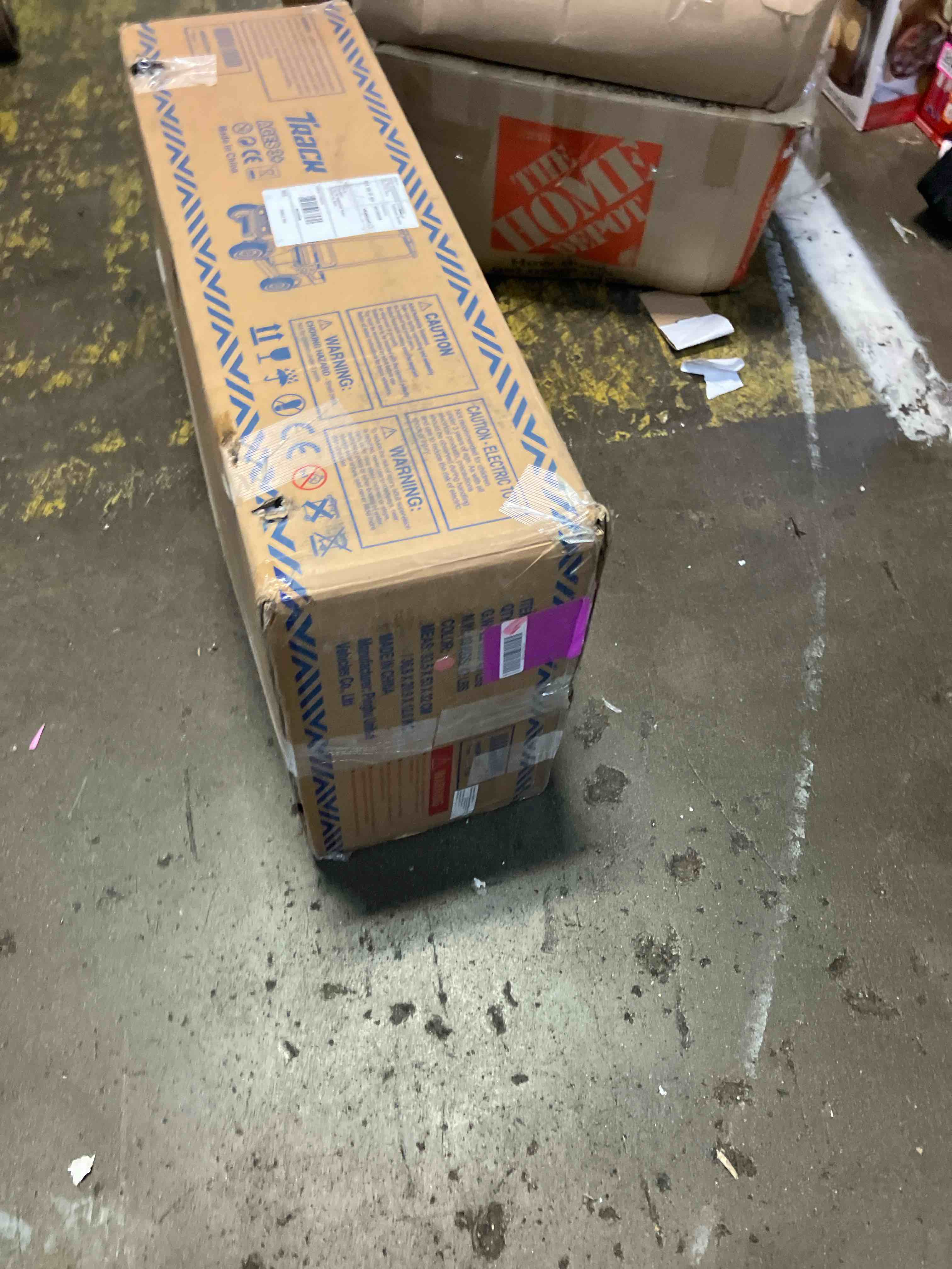https://s3.amazonaws.com/lotting-images-prod/phillipi/PNK3543863_1753885493138.jpeg
