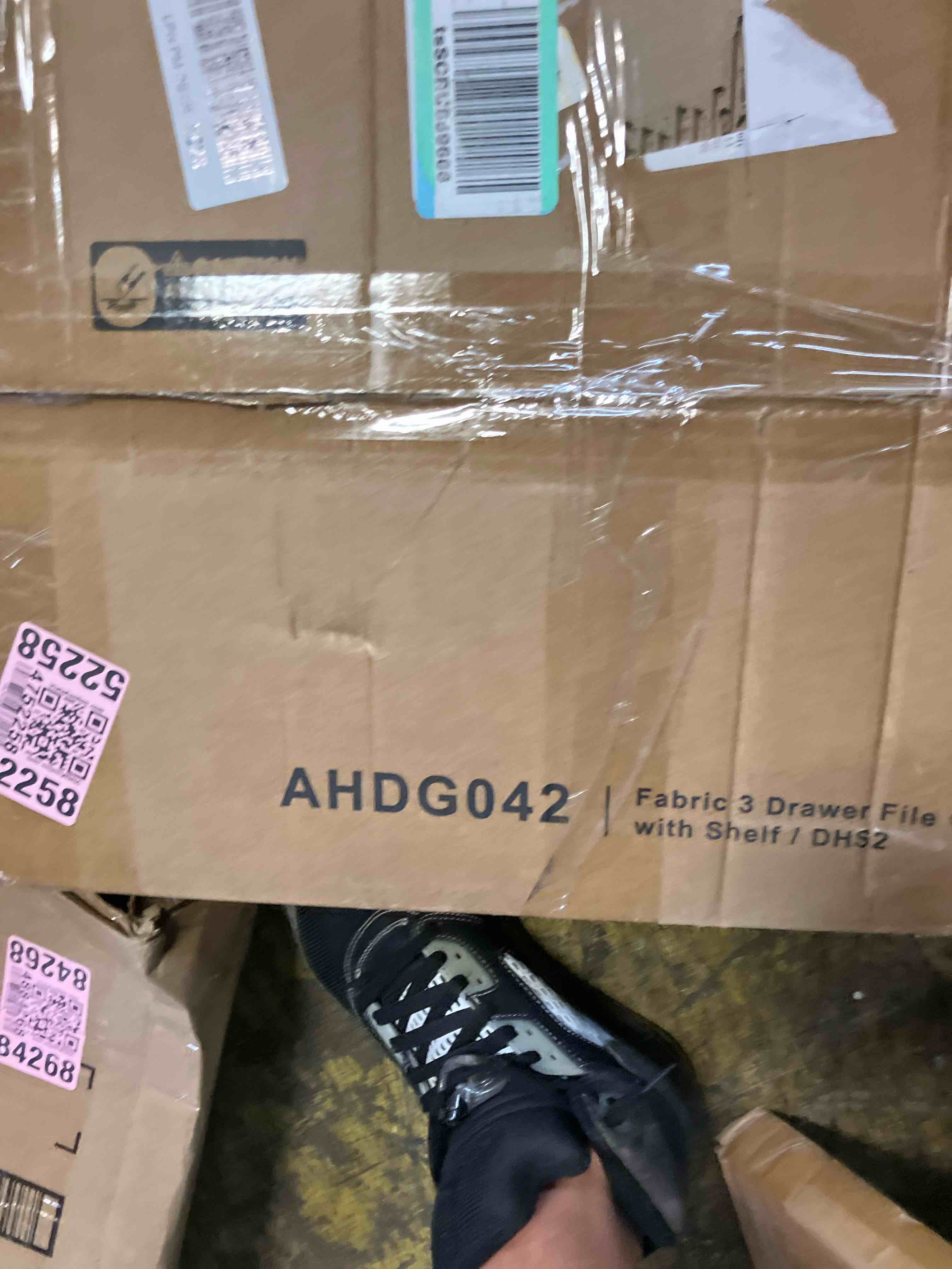https://s3.amazonaws.com/lotting-images-prod/phillipi/PNK3543876_1753888050232.jpeg