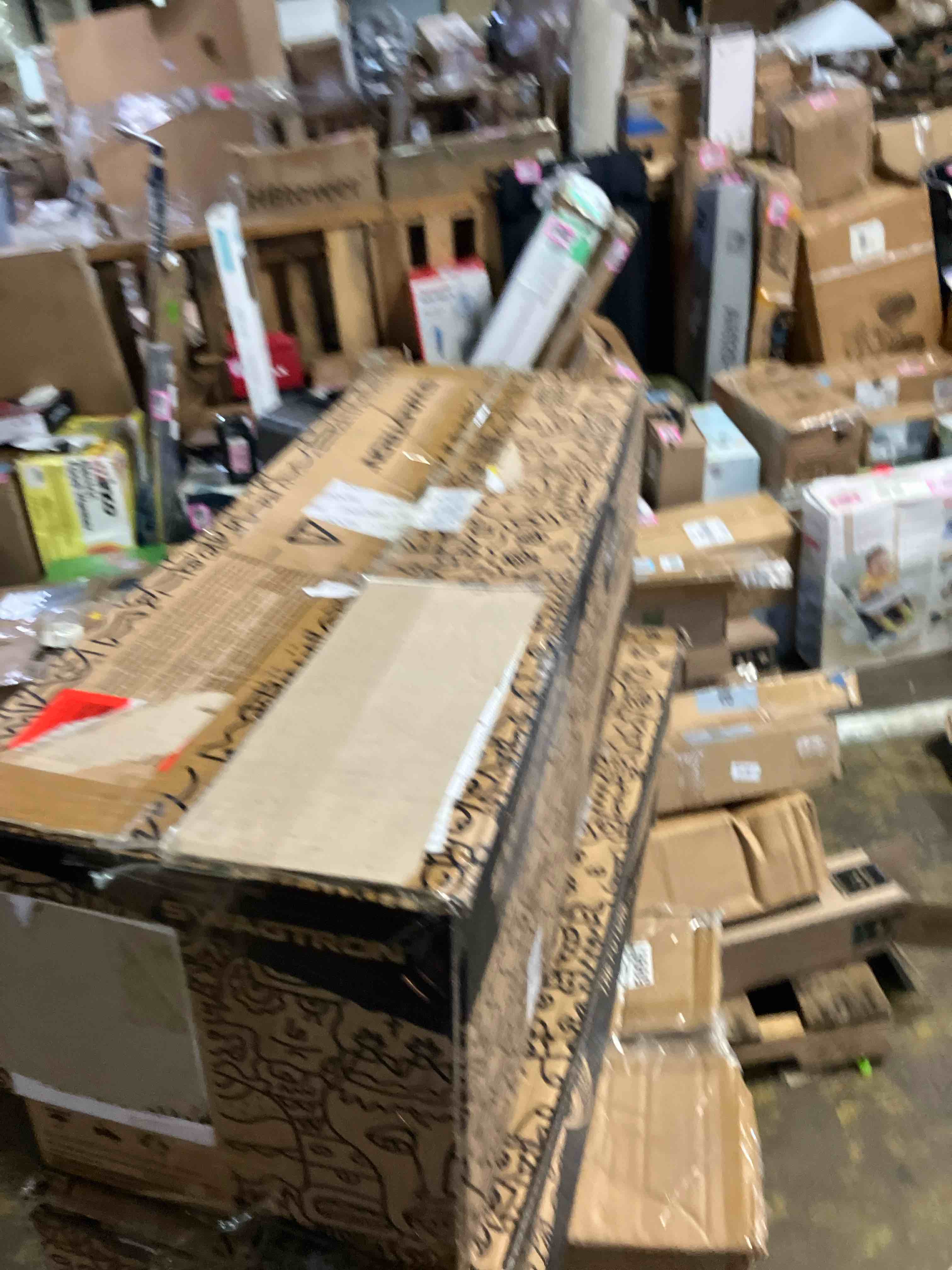 https://s3.amazonaws.com/lotting-images-prod/phillipi/PNK3543894_1753891798656.jpeg