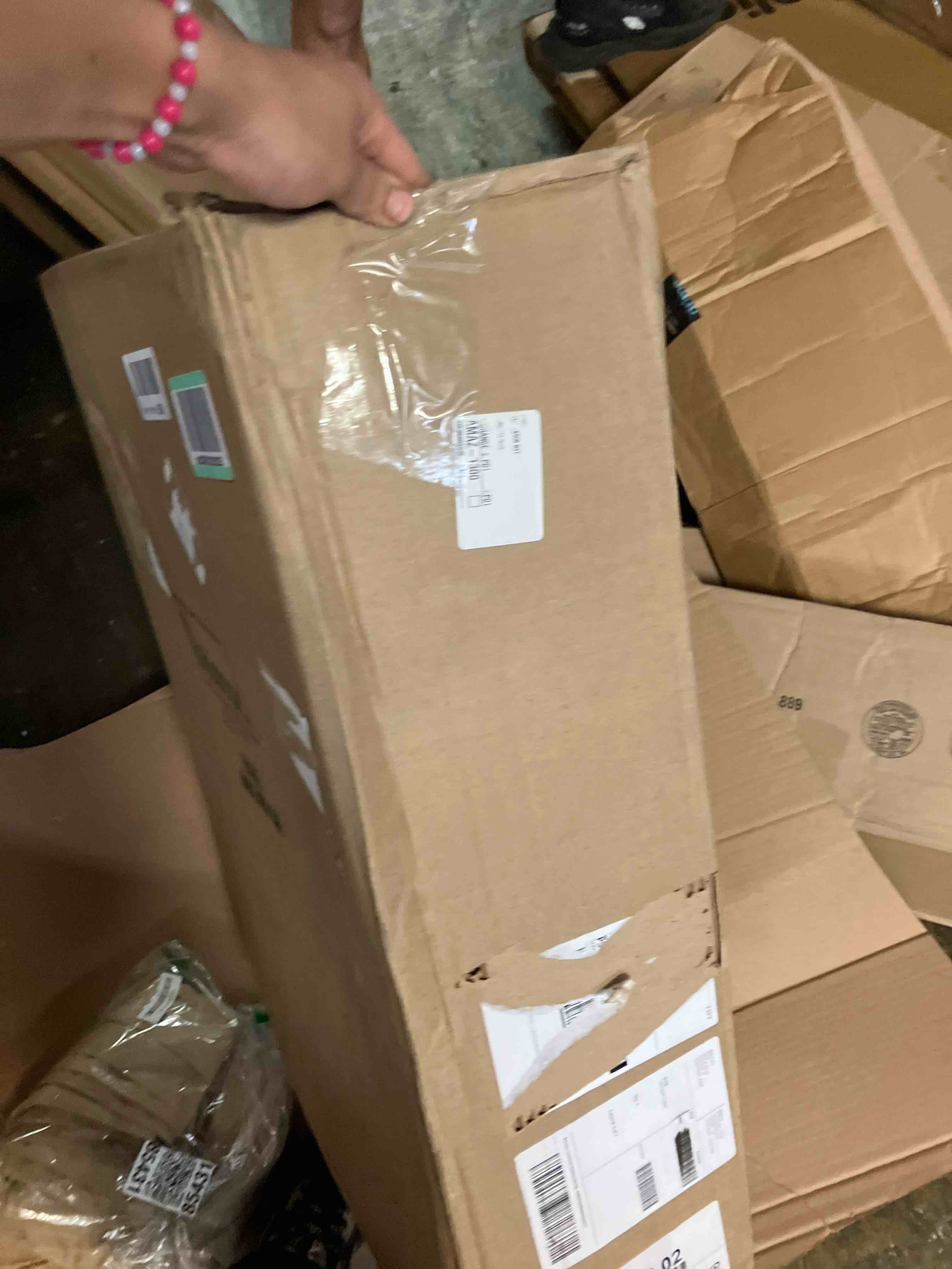 https://s3.amazonaws.com/lotting-images-prod/phillipi/PNK3543903_1753893729023.jpeg