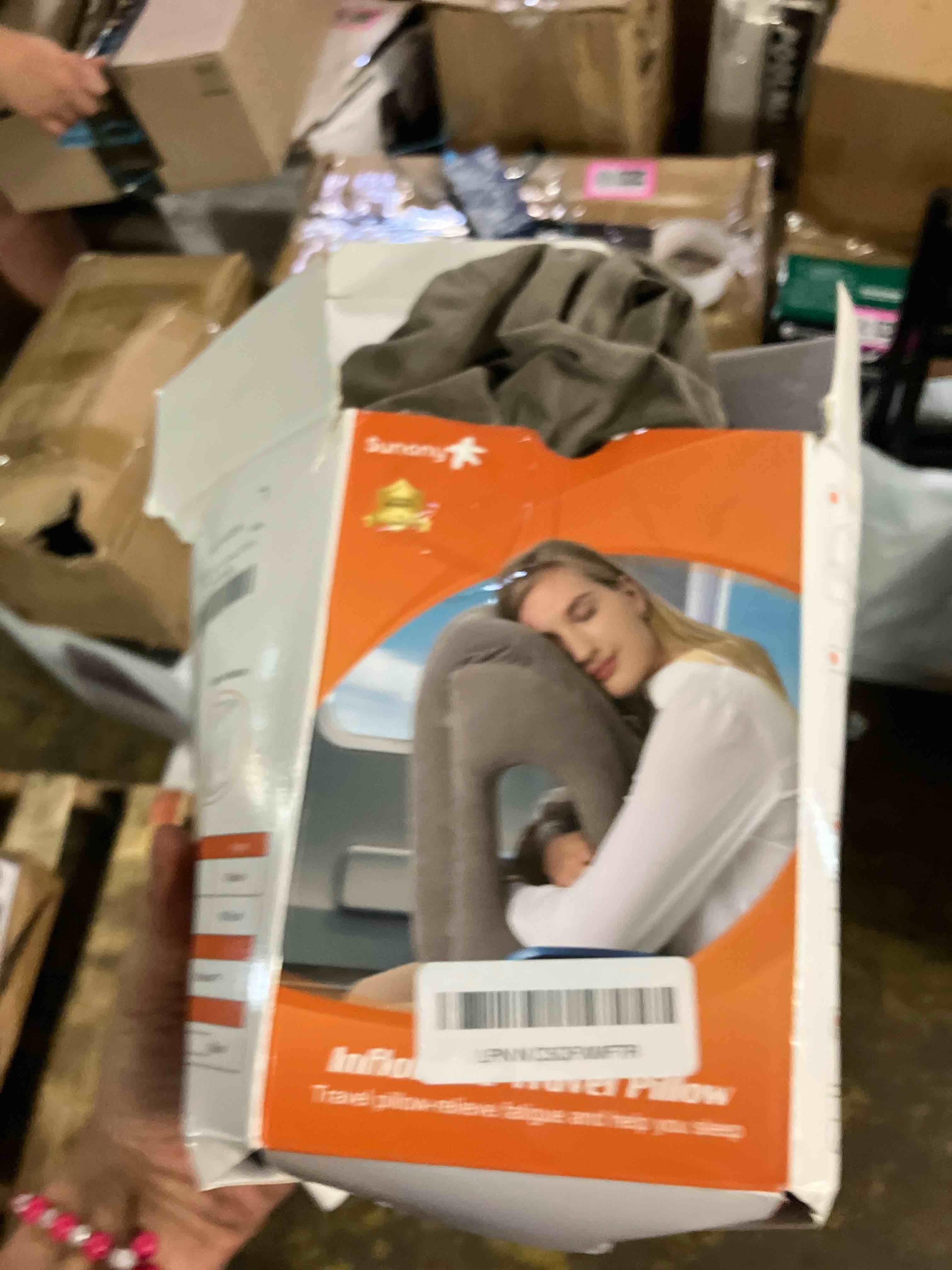https://s3.amazonaws.com/lotting-images-prod/phillipi/PNK3543926_1753898536599.jpeg