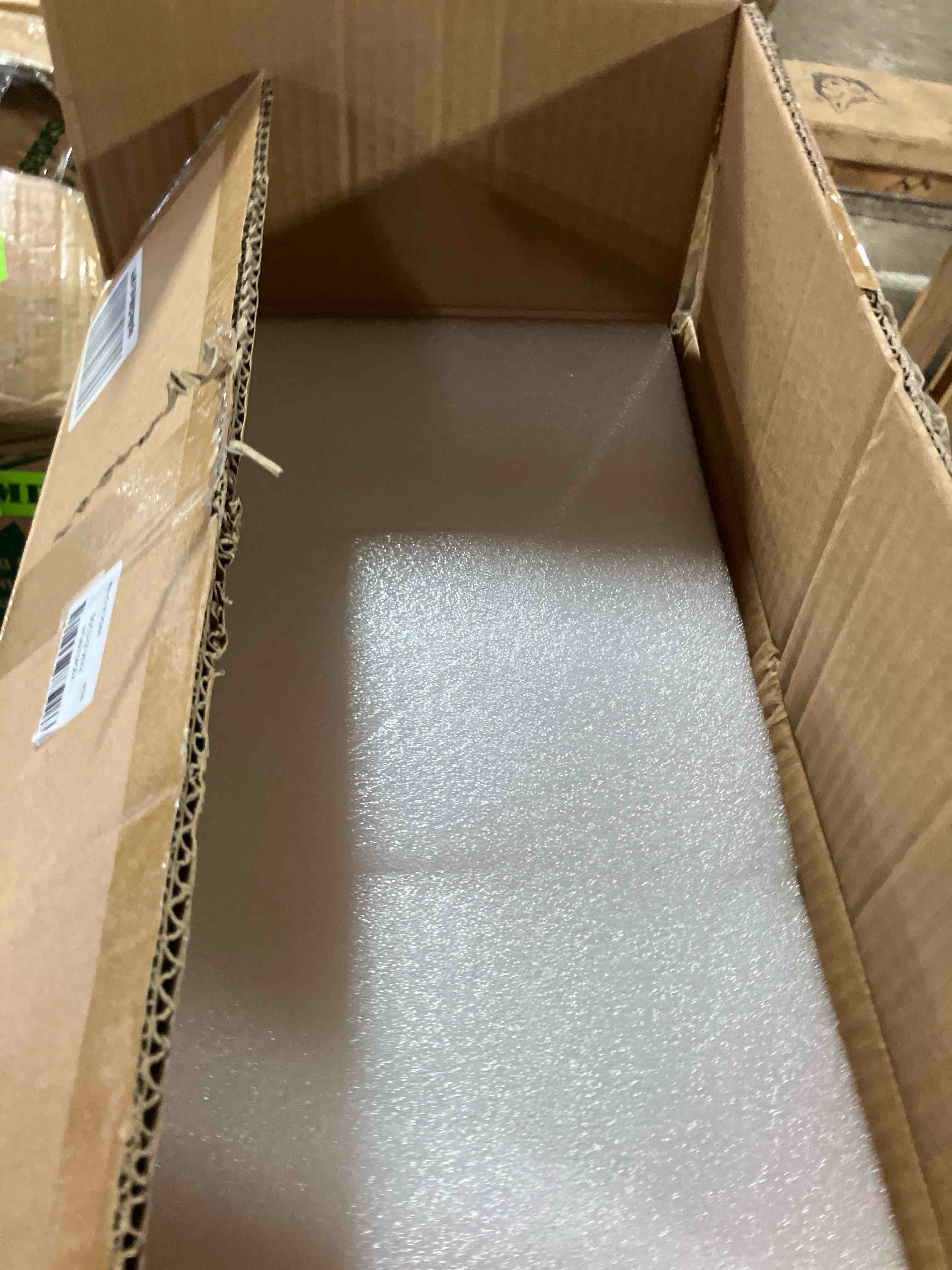 https://s3.amazonaws.com/lotting-images-prod/phillipi/PNK3543964_1753906800928.jpeg
