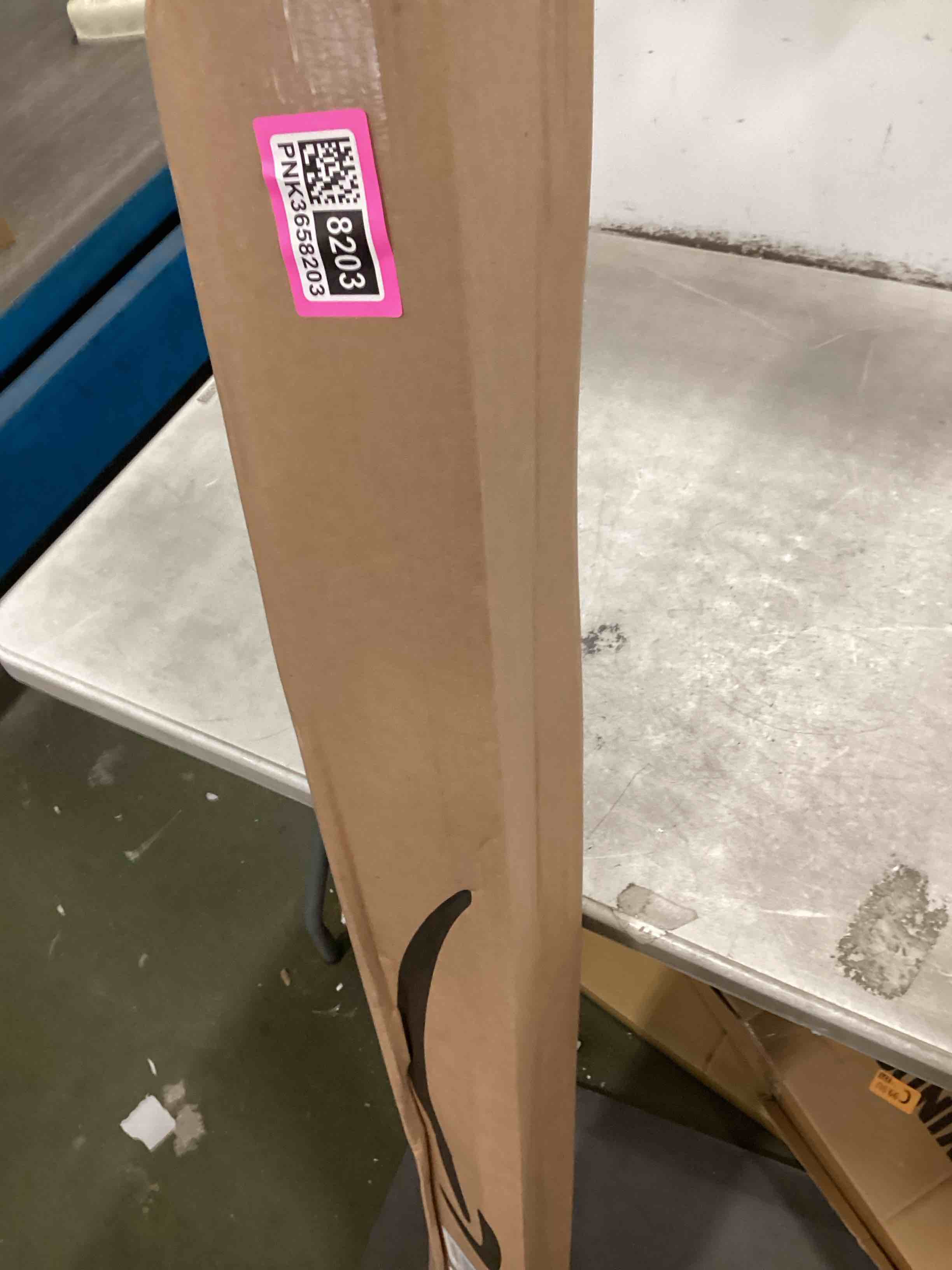 https://s3.amazonaws.com/lotting-images-prod/phillipi/PNK3658203_1746544893253.jpeg